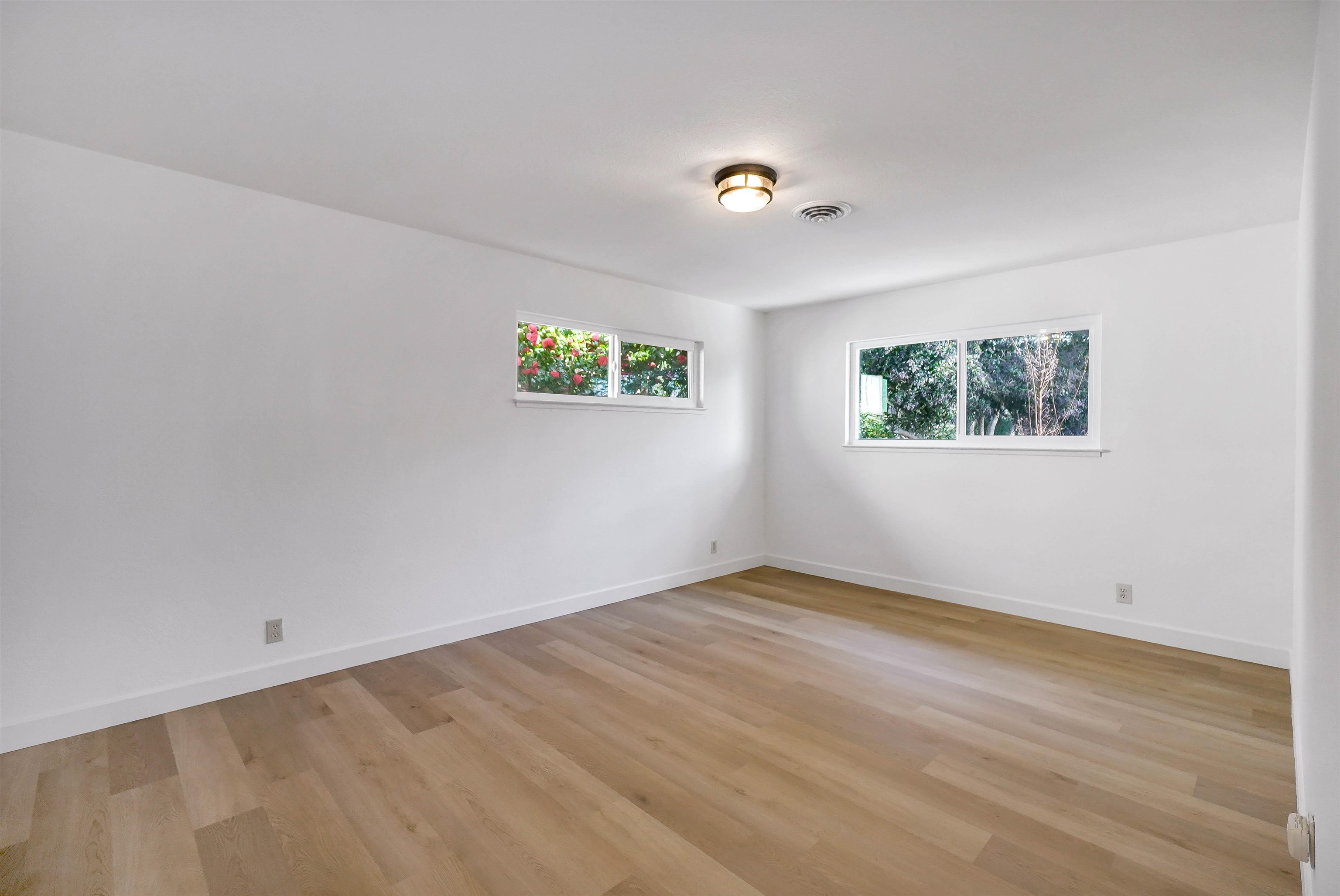 Detail Gallery Image 32 of 60 For 18286 Center St, Castro Valley,  CA 94546 - 4 Beds | 3 Baths