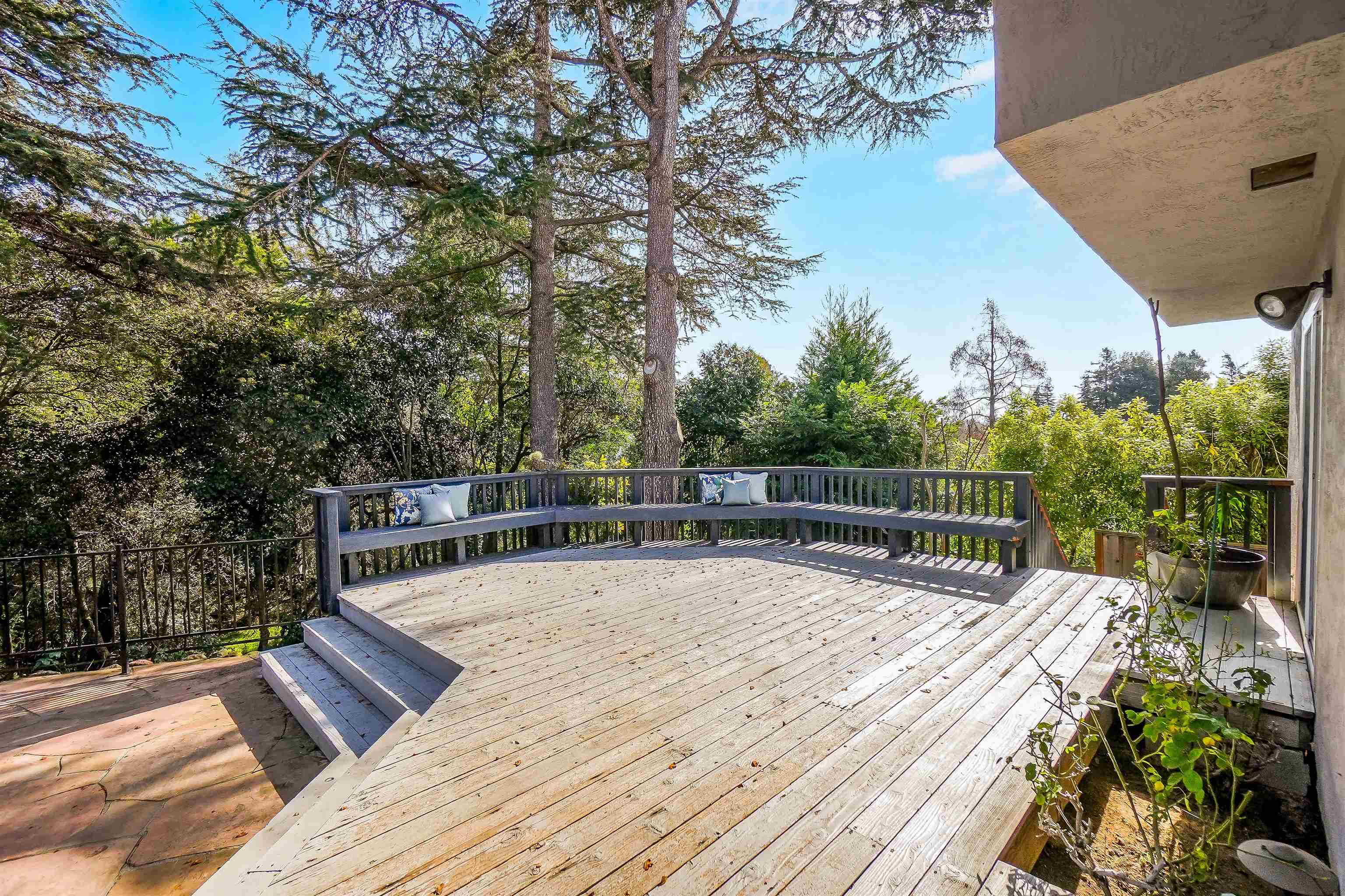 Detail Gallery Image 49 of 60 For 18286 Center St, Castro Valley,  CA 94546 - 4 Beds | 3 Baths