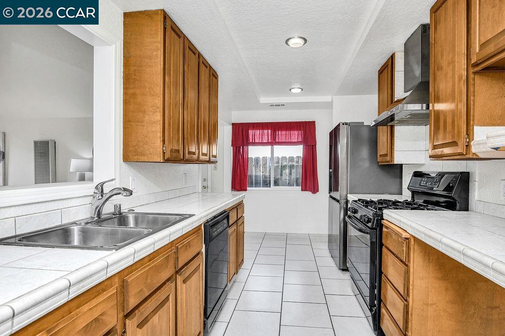 Detail Gallery Image 13 of 26 For 130 Cleopatra Dr, Pleasant Hill,  CA 94523 - 3 Beds | 1 Baths