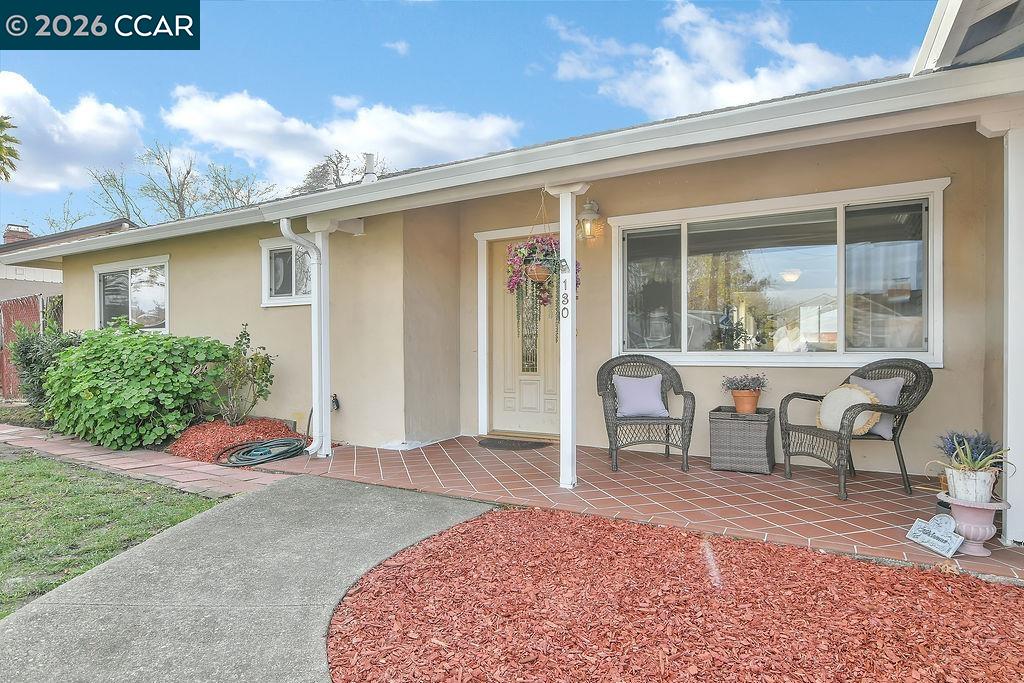 Detail Gallery Image 3 of 26 For 130 Cleopatra Dr, Pleasant Hill,  CA 94523 - 3 Beds | 1 Baths