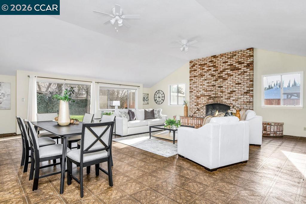 Detail Gallery Image 5 of 24 For 130 Cleopatra Dr, Pleasant Hill,  CA 94523 - 3 Beds | 1 Baths