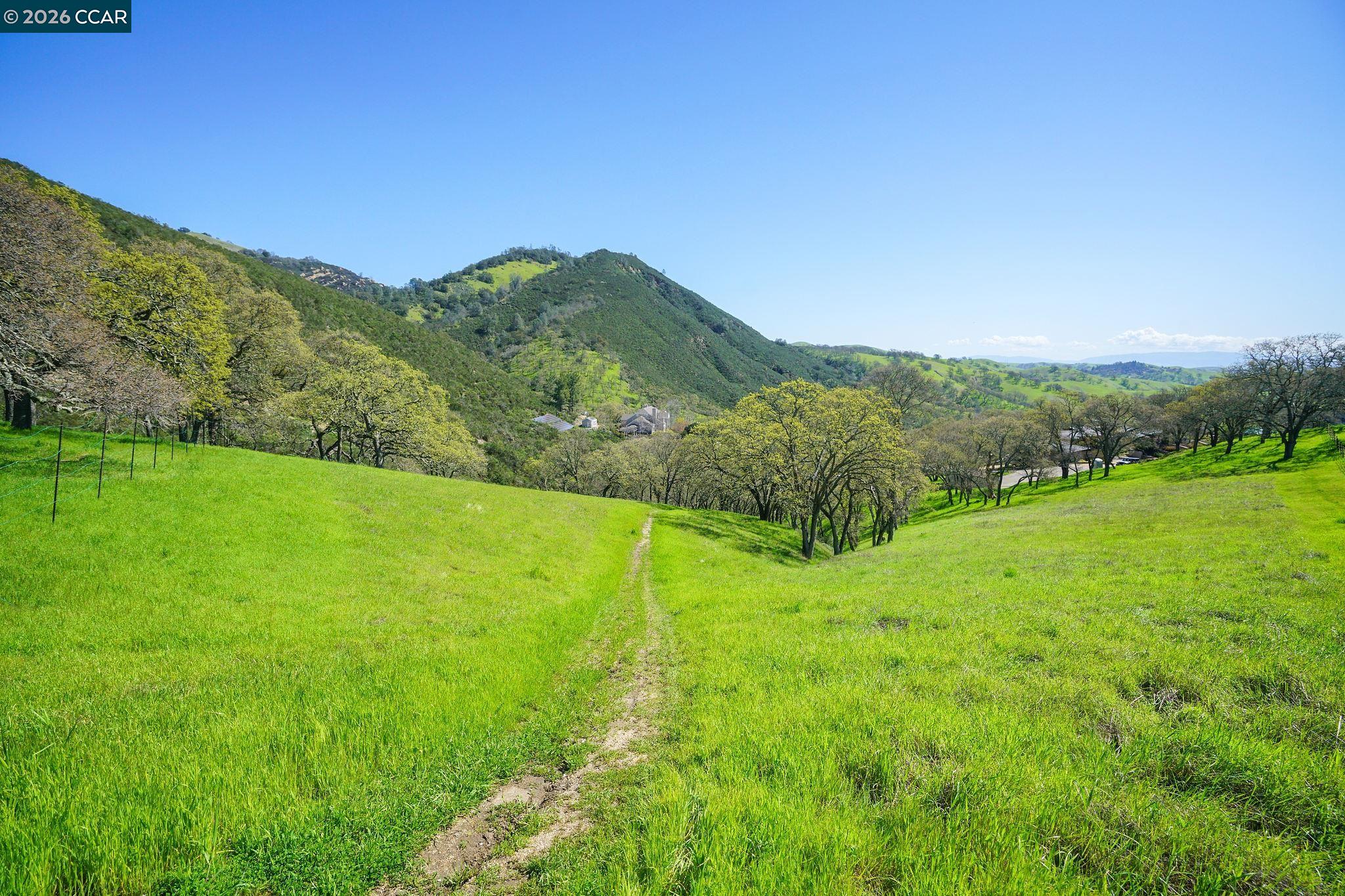 Detail Gallery Image 8 of 13 For 2415 Diablo Lakes Ln, Diablo,  CA 94528 - – Beds | – Baths