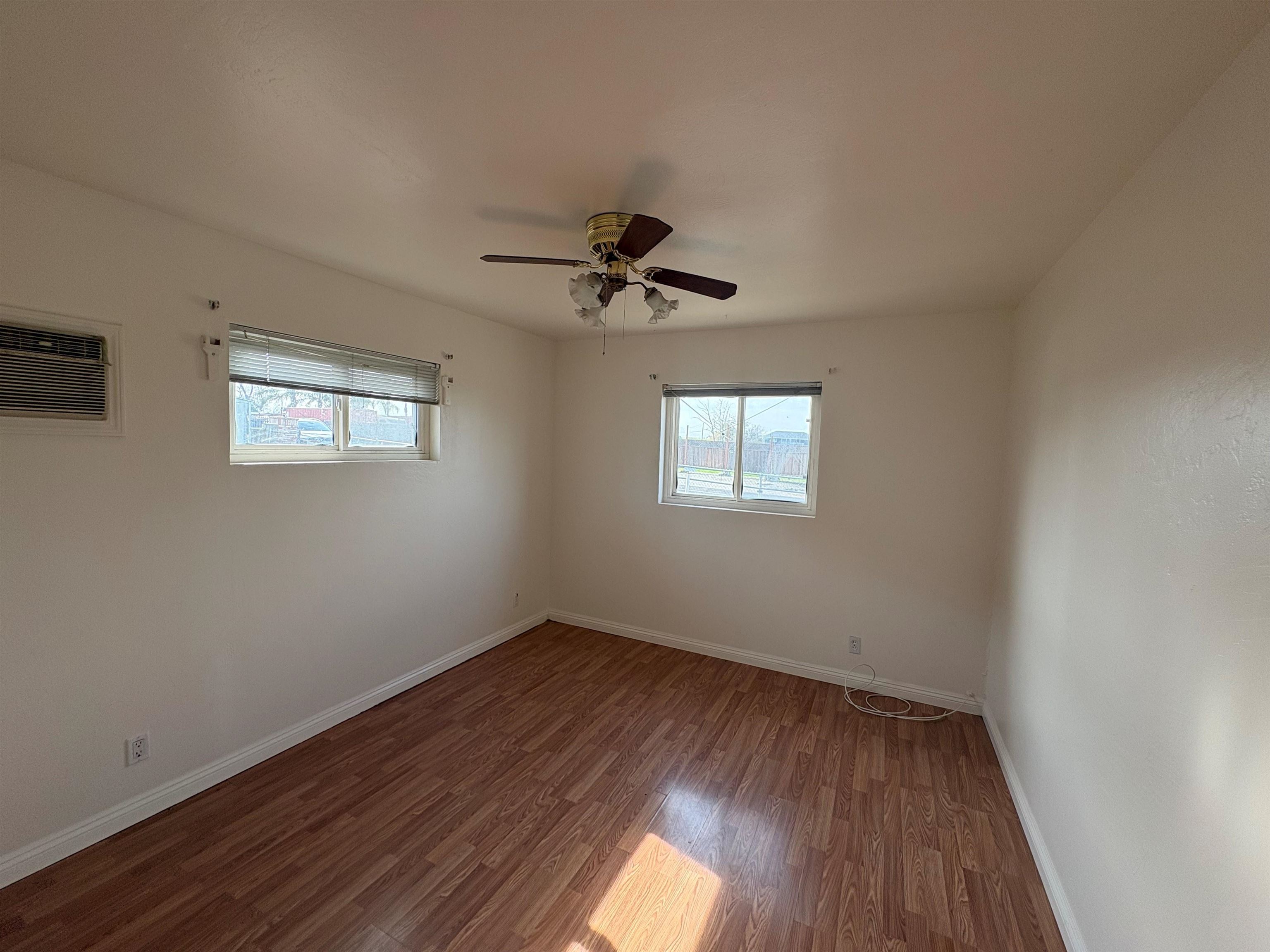 Detail Gallery Image 7 of 17 For 4412 Sandmound Blvd, Oakley,  CA 94561 - 3 Beds | 2 Baths