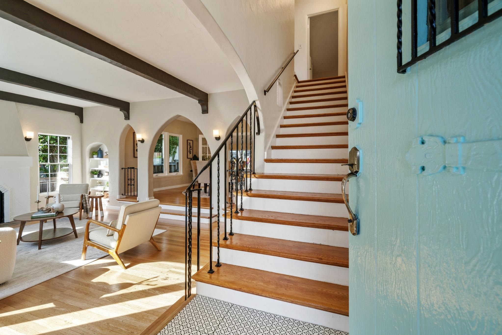 Detail Gallery Image 2 of 55 For 2621 Kingsland Ave, Oakland,  CA 94619 - 3 Beds | 2 Baths