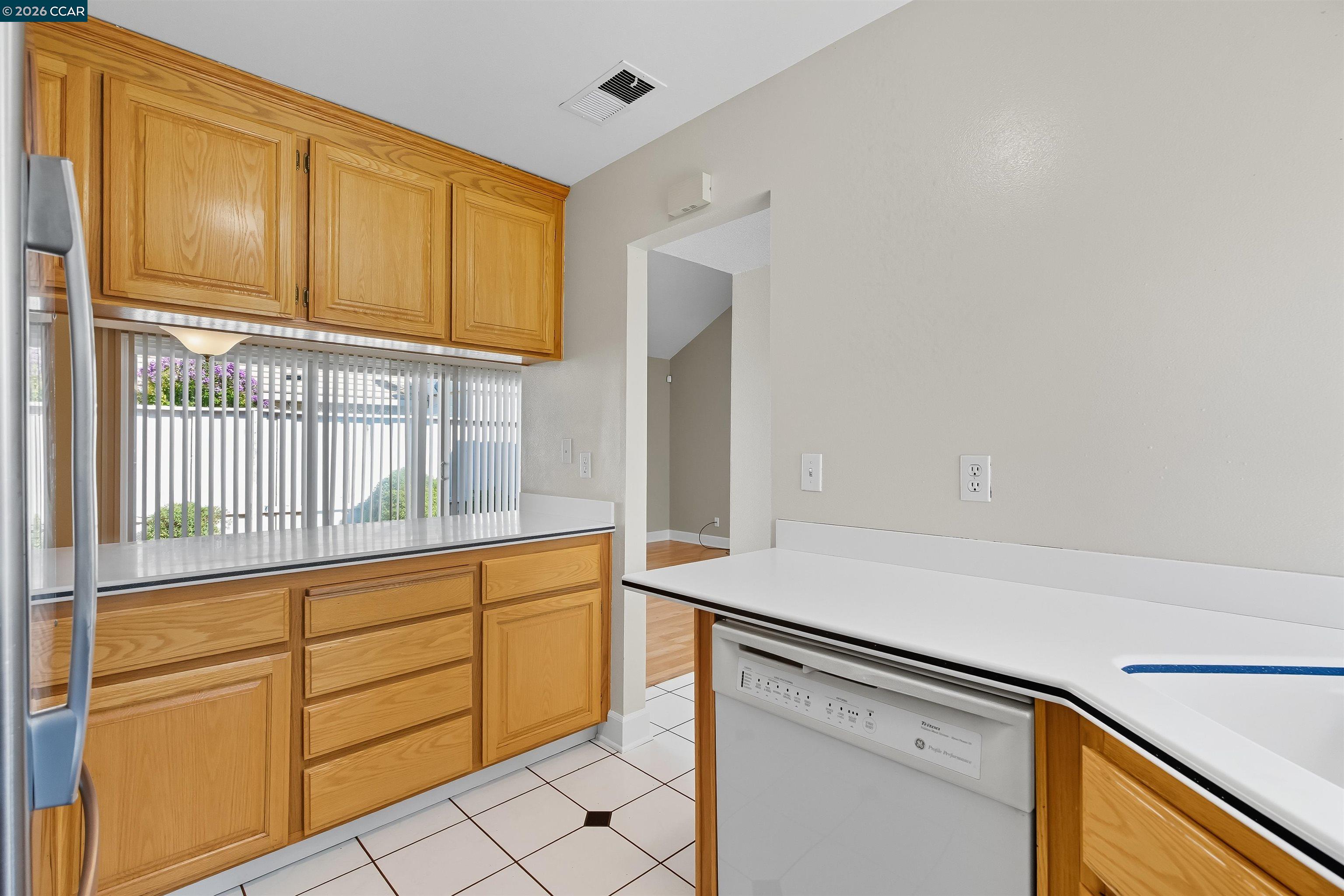Detail Gallery Image 11 of 34 For 23 Mt Wilson Way, Clayton,  CA 94517-1642 - 2 Beds | 2 Baths