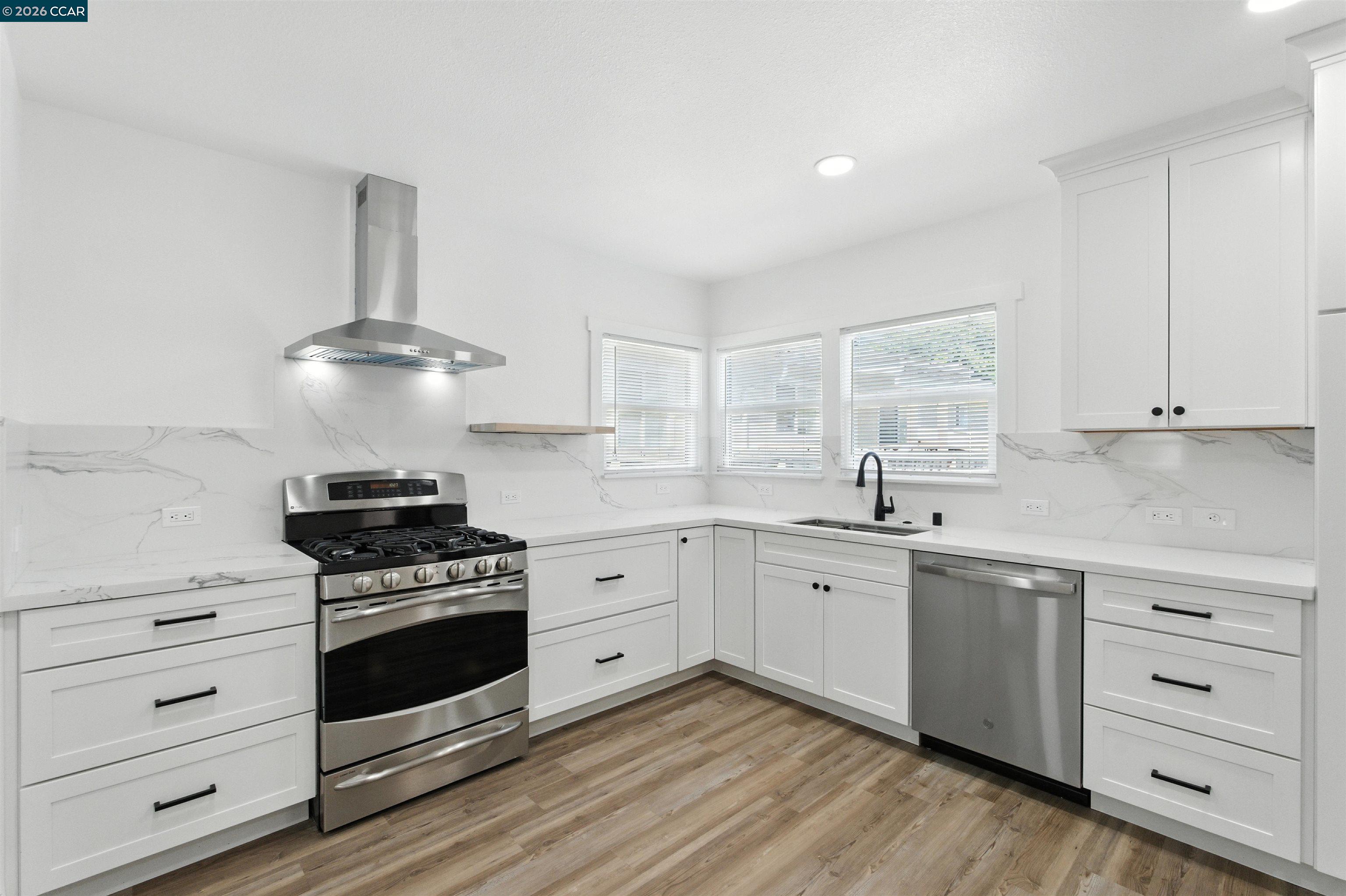 Detail Gallery Image 13 of 26 For 2251 Pacheco St, Concord,  CA 94520-2015 - 3 Beds | 2/1 Baths