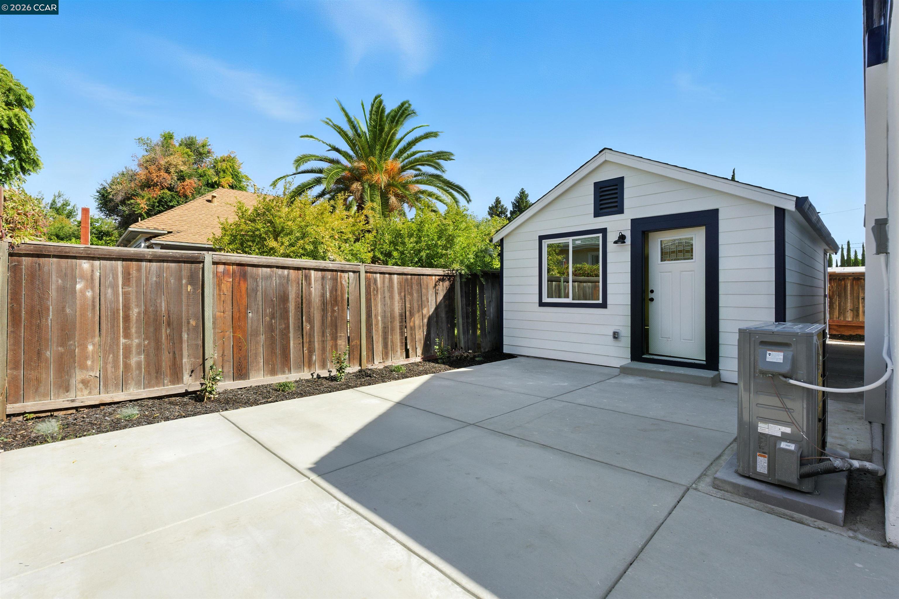 Detail Gallery Image 23 of 26 For 2251 Pacheco St, Concord,  CA 94520-2015 - 3 Beds | 2/1 Baths