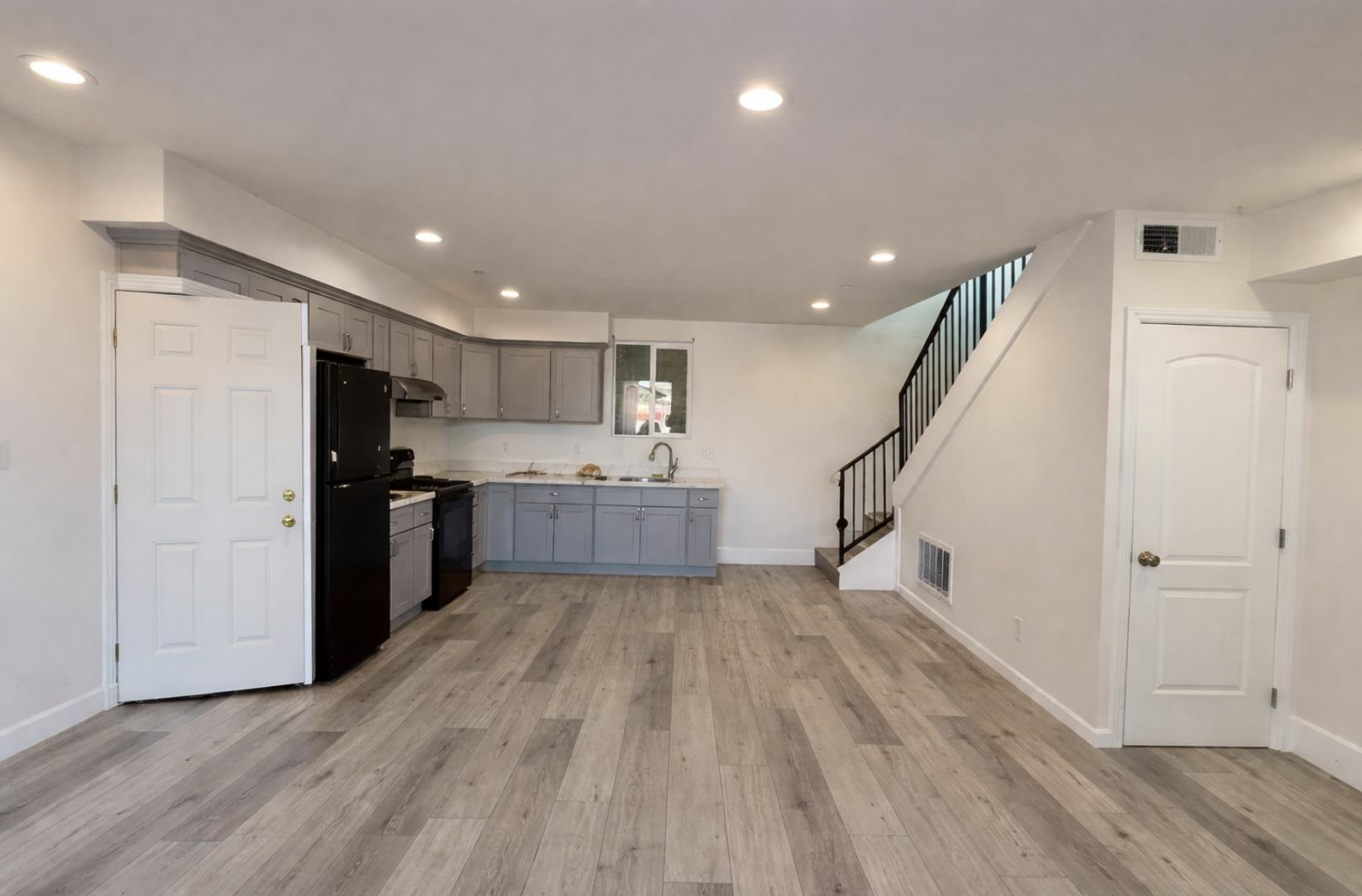 Detail Gallery Image 4 of 16 For 51 Mendocino St, Vallejo,  CA 94590 - – Beds | – Baths