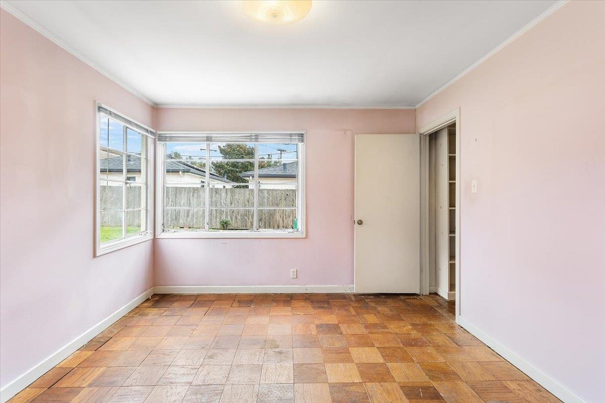 Detail Gallery Image 16 of 23 For 4105 Branson Dr, San Mateo,  CA 94403 - 3 Beds | 1 Baths