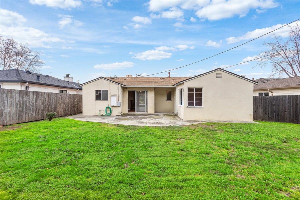 Detail Gallery Image 21 of 23 For 4105 Branson Dr, San Mateo,  CA 94403 - 3 Beds | 1 Baths