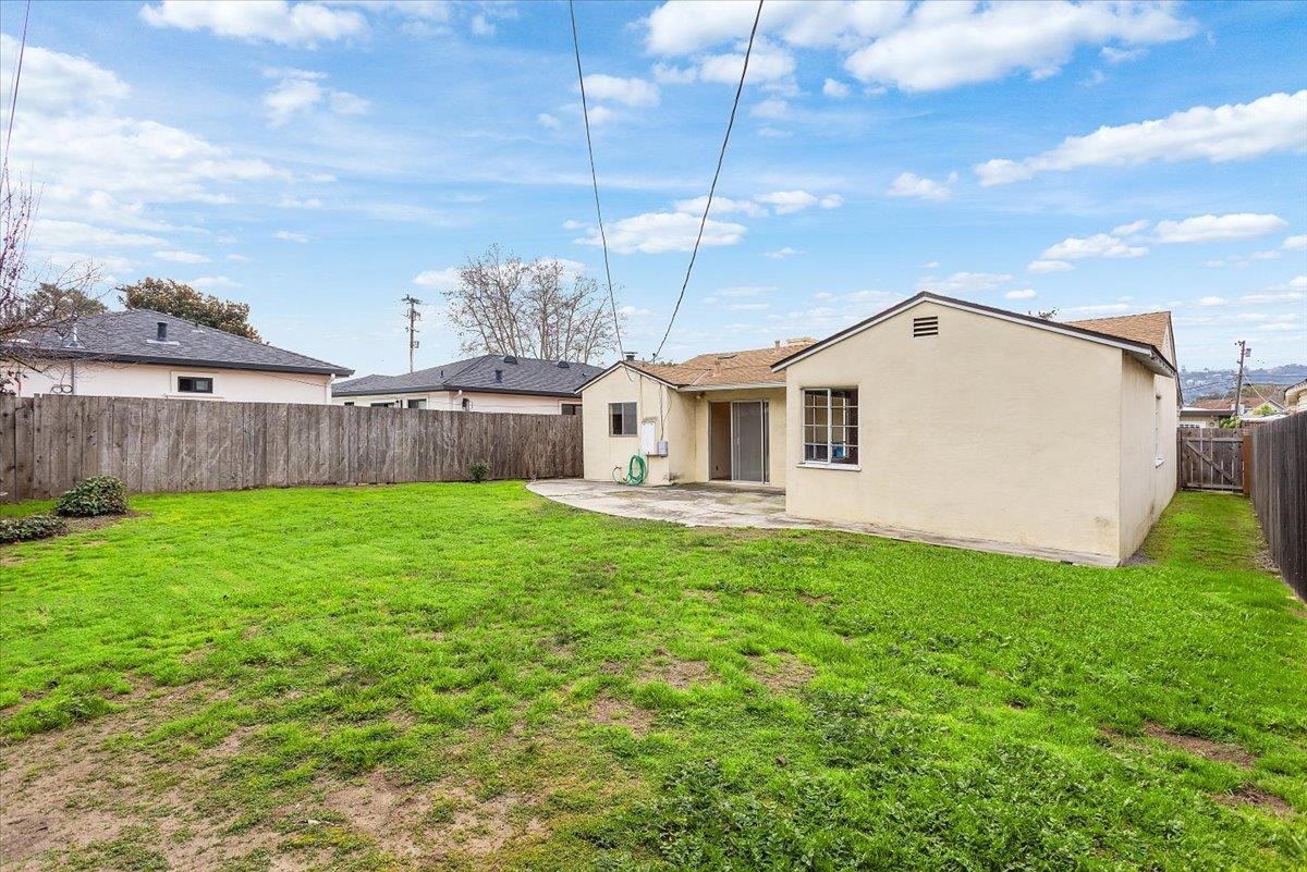 Detail Gallery Image 22 of 23 For 4105 Branson Dr, San Mateo,  CA 94403 - 3 Beds | 1 Baths