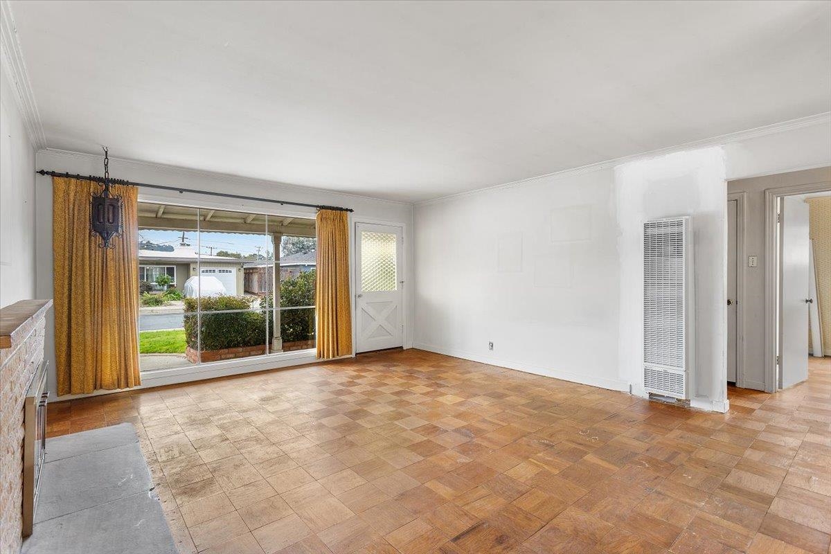 Detail Gallery Image 6 of 23 For 4105 Branson Dr, San Mateo,  CA 94403 - 3 Beds | 1 Baths