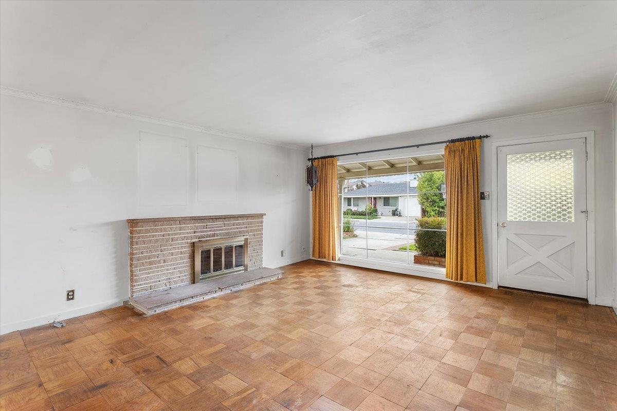 Detail Gallery Image 7 of 23 For 4105 Branson Dr, San Mateo,  CA 94403 - 3 Beds | 1 Baths