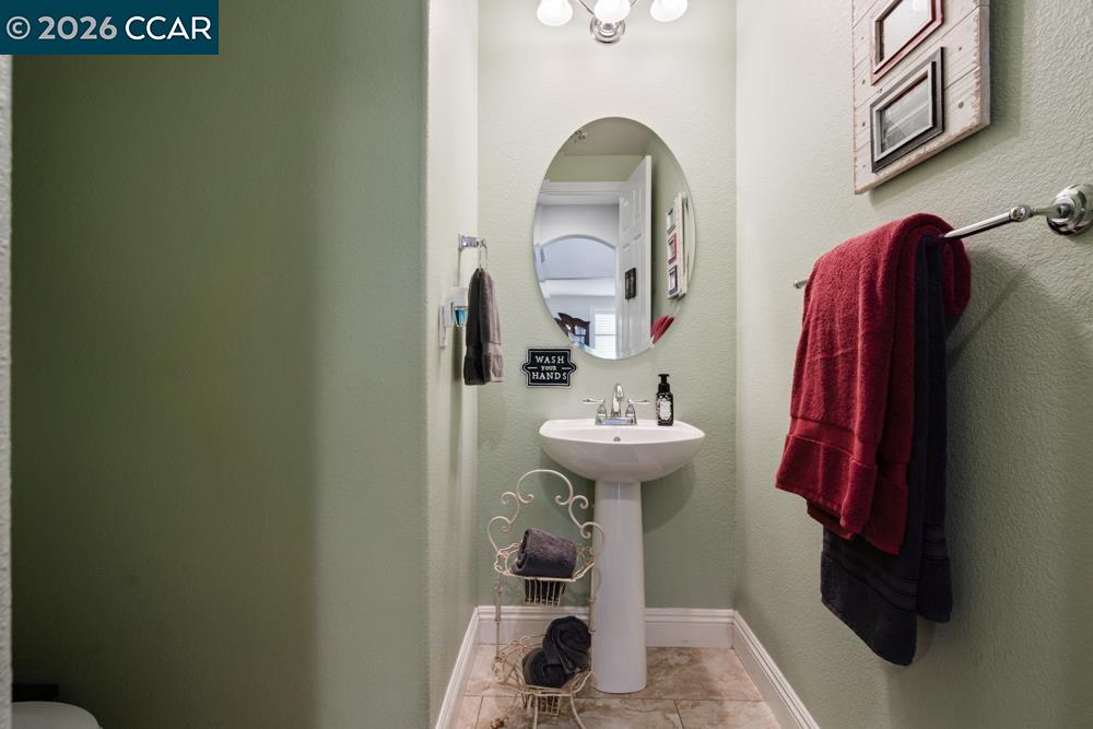 Detail Gallery Image 12 of 60 For 5627 Arcadia Cir, Discovery Bay,  CA 94505 - 5 Beds | 3/1 Baths