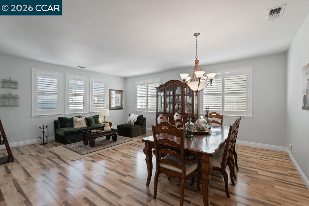 Detail Gallery Image 13 of 60 For 5627 Arcadia Cir, Discovery Bay,  CA 94505 - 5 Beds | 3/1 Baths