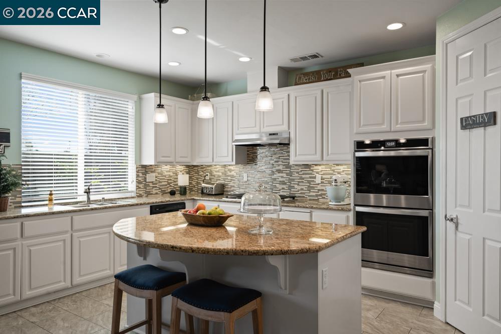 Detail Gallery Image 14 of 52 For 5627 Arcadia Cir, Discovery Bay,  CA 94505 - 5 Beds | 3/1 Baths