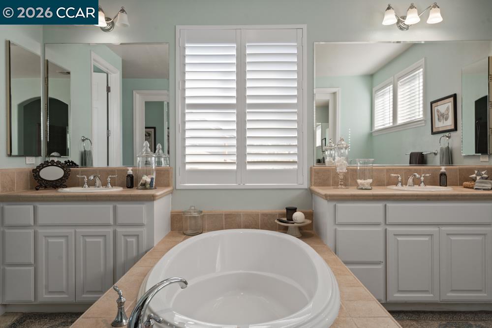 Detail Gallery Image 41 of 60 For 5627 Arcadia Cir, Discovery Bay,  CA 94505 - 5 Beds | 3/1 Baths
