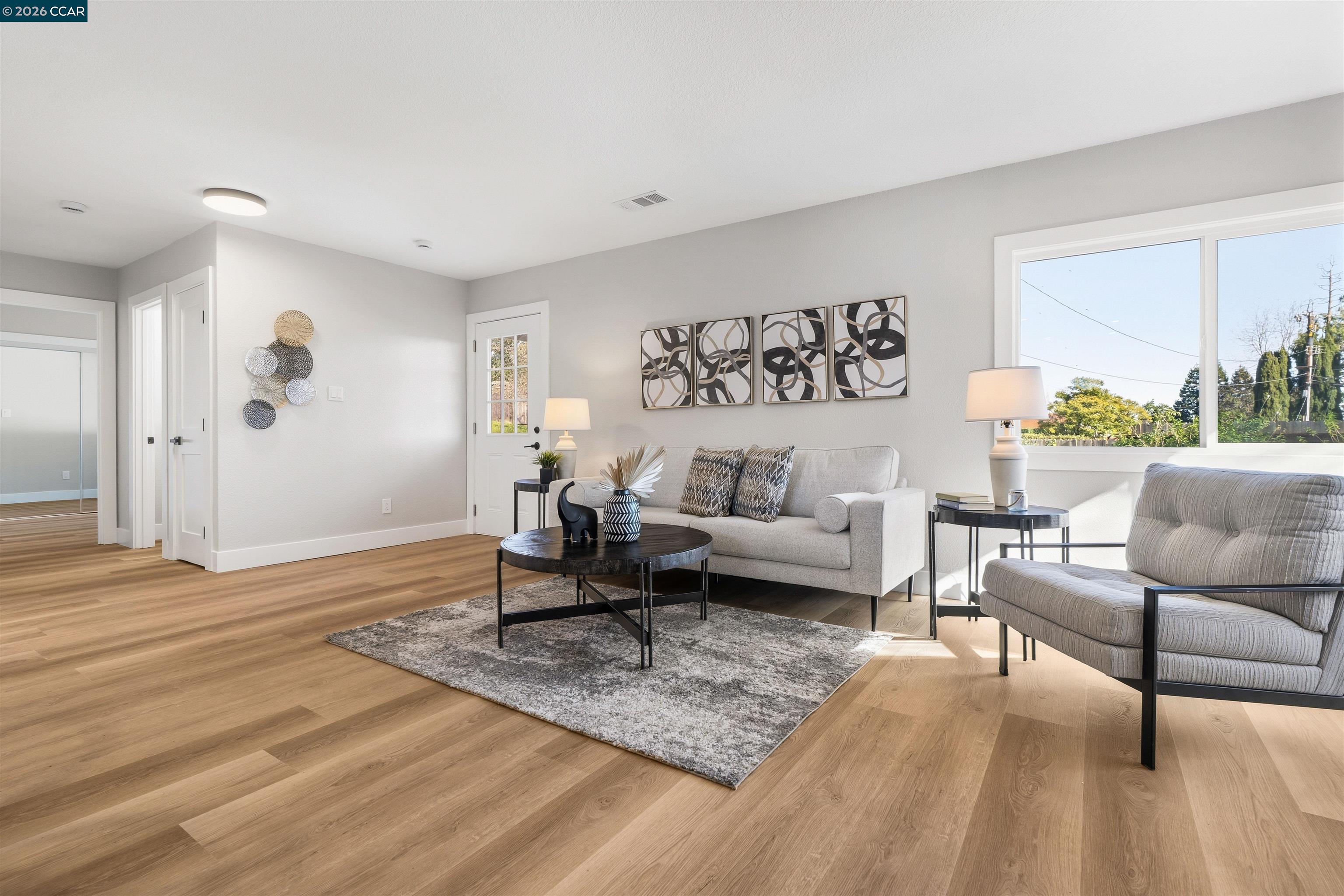 Detail Gallery Image 6 of 19 For 3102 Pine St, Martinez,  CA 94553 - 3 Beds | 2 Baths