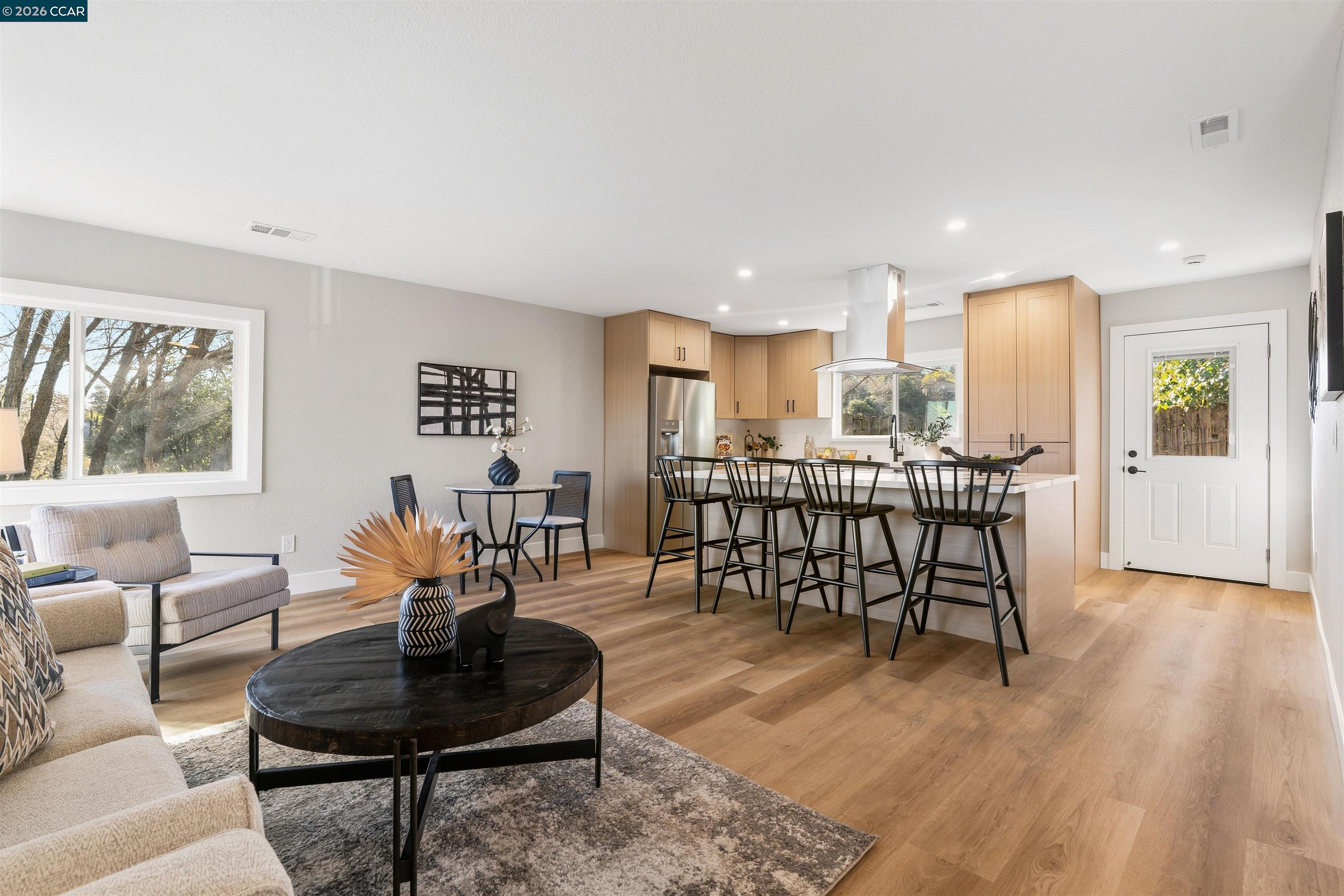 Detail Gallery Image 7 of 19 For 3102 Pine St, Martinez,  CA 94553 - 3 Beds | 2 Baths