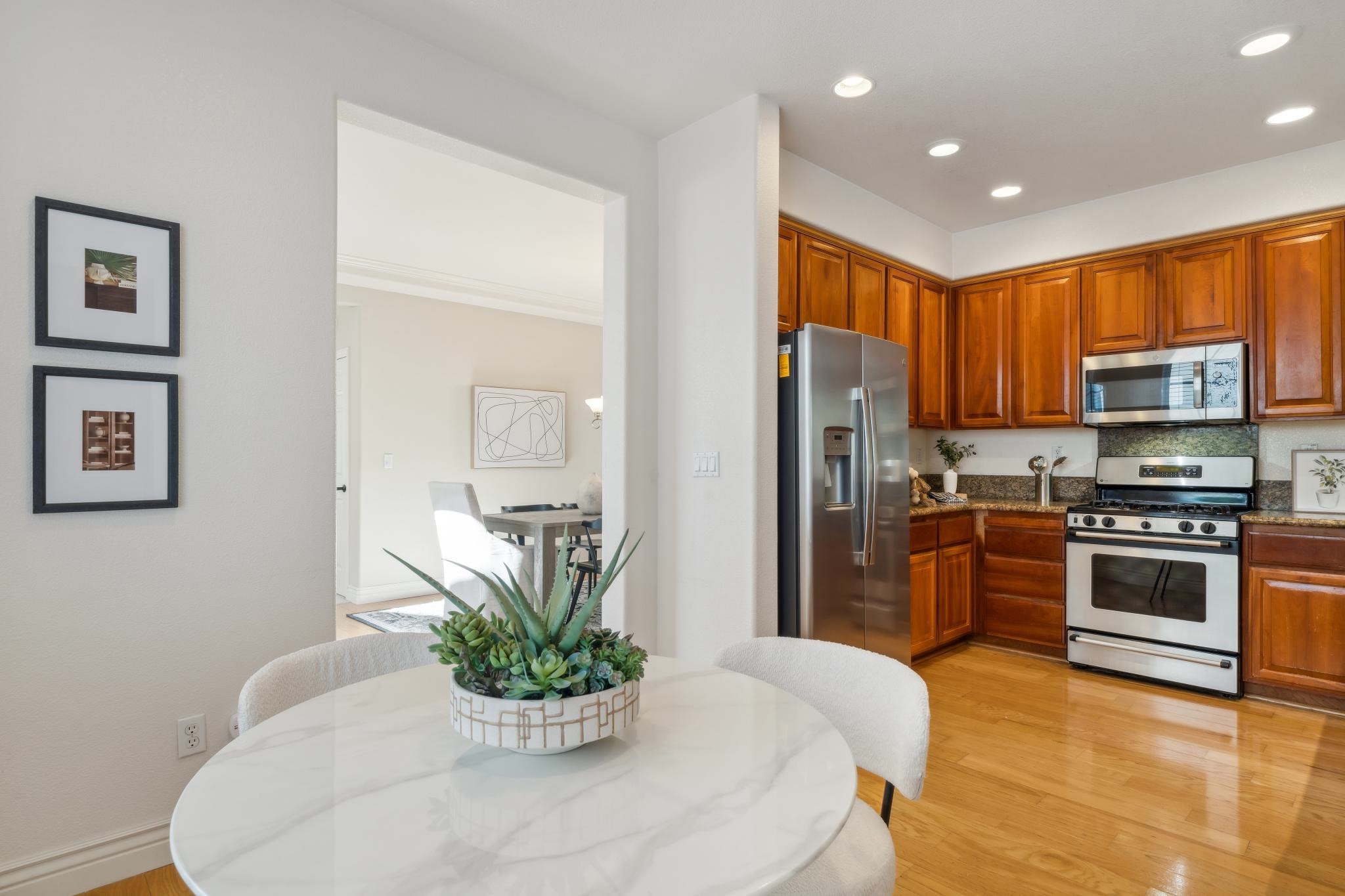 Detail Gallery Image 11 of 54 For 212 Abigail Cir, Danville,  CA 94506 - 3 Beds | 2/1 Baths