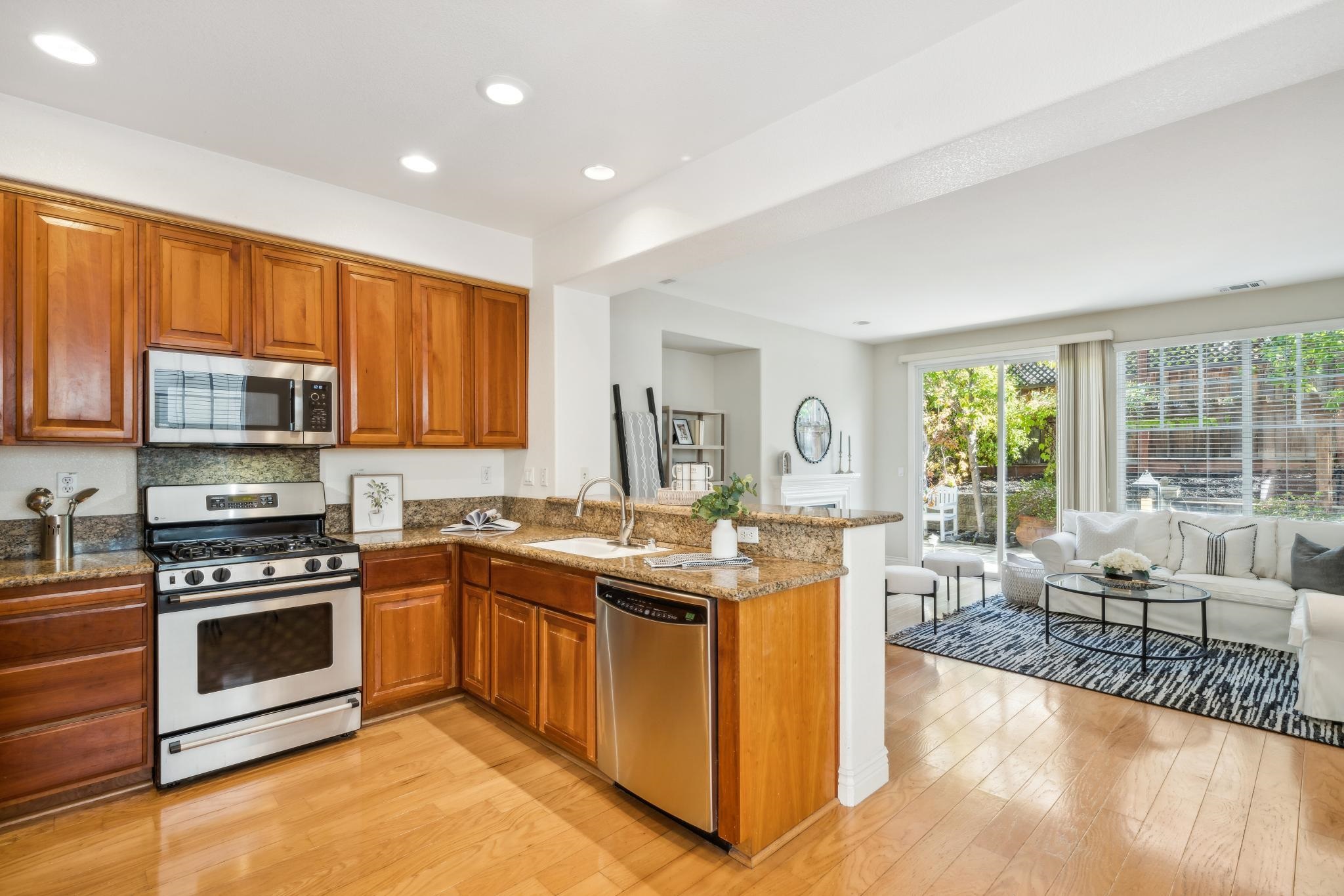 Detail Gallery Image 15 of 54 For 212 Abigail Cir, Danville,  CA 94506 - 3 Beds | 2/1 Baths