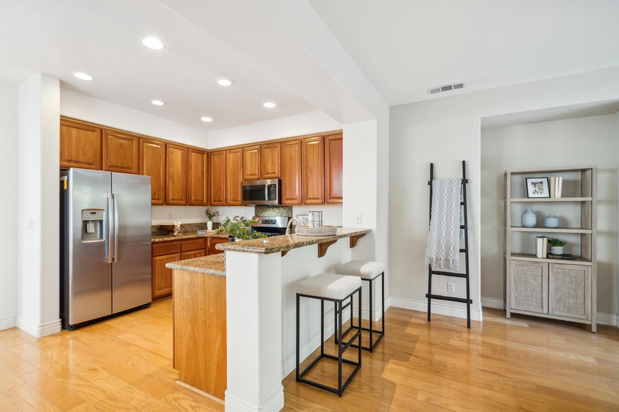 Detail Gallery Image 16 of 54 For 212 Abigail Cir, Danville,  CA 94506 - 3 Beds | 2/1 Baths