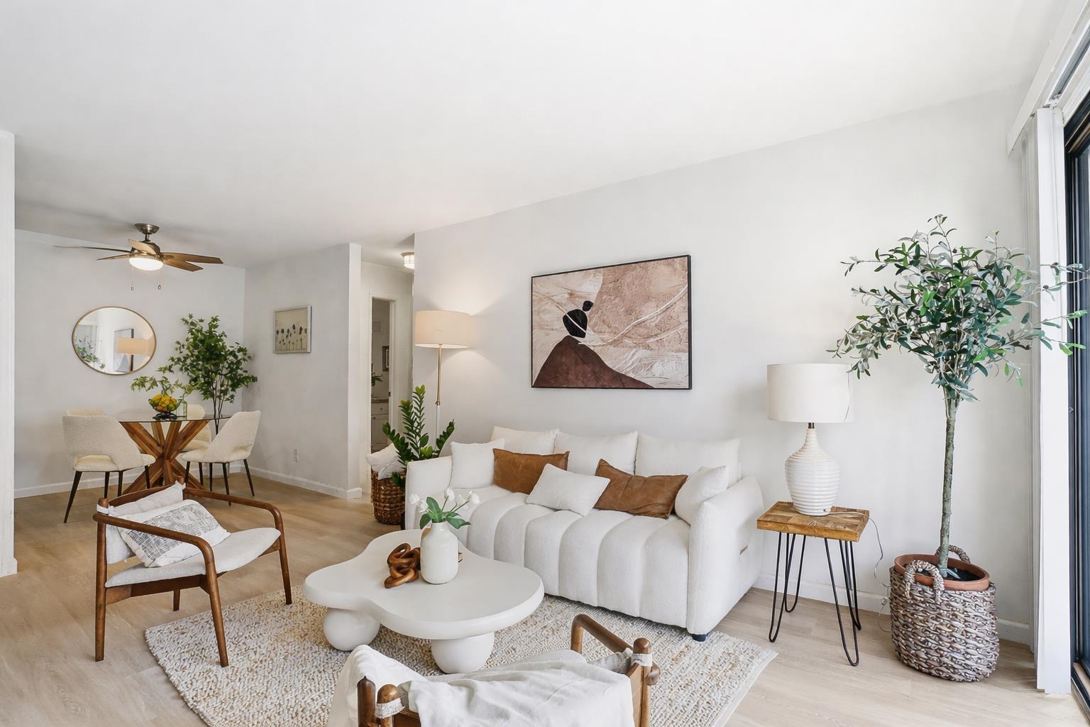 Photo #1: 41122418 Listing: Photo #1