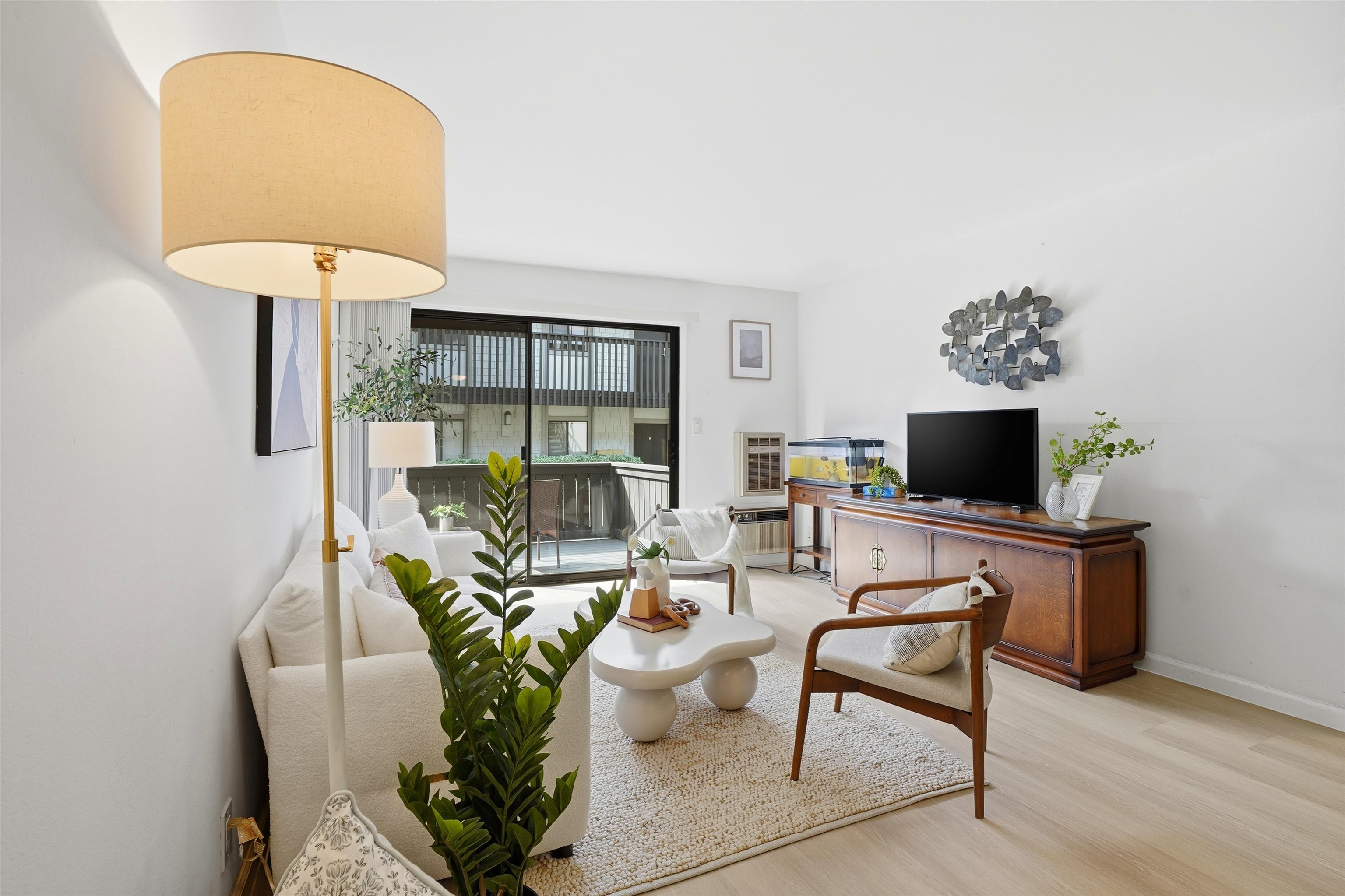 Photo #3: 41122418 Listing: Photo #3