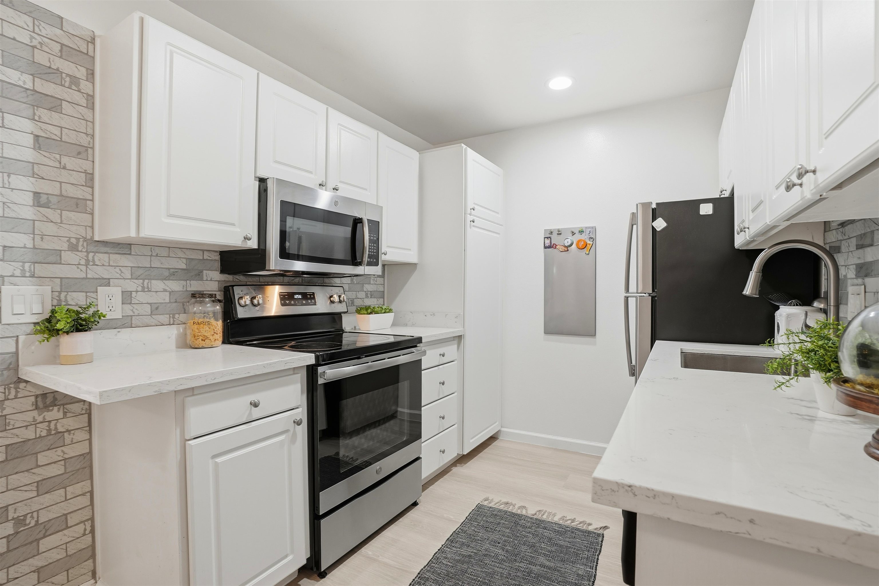 Photo #9: 41122418 Listing: Photo #9