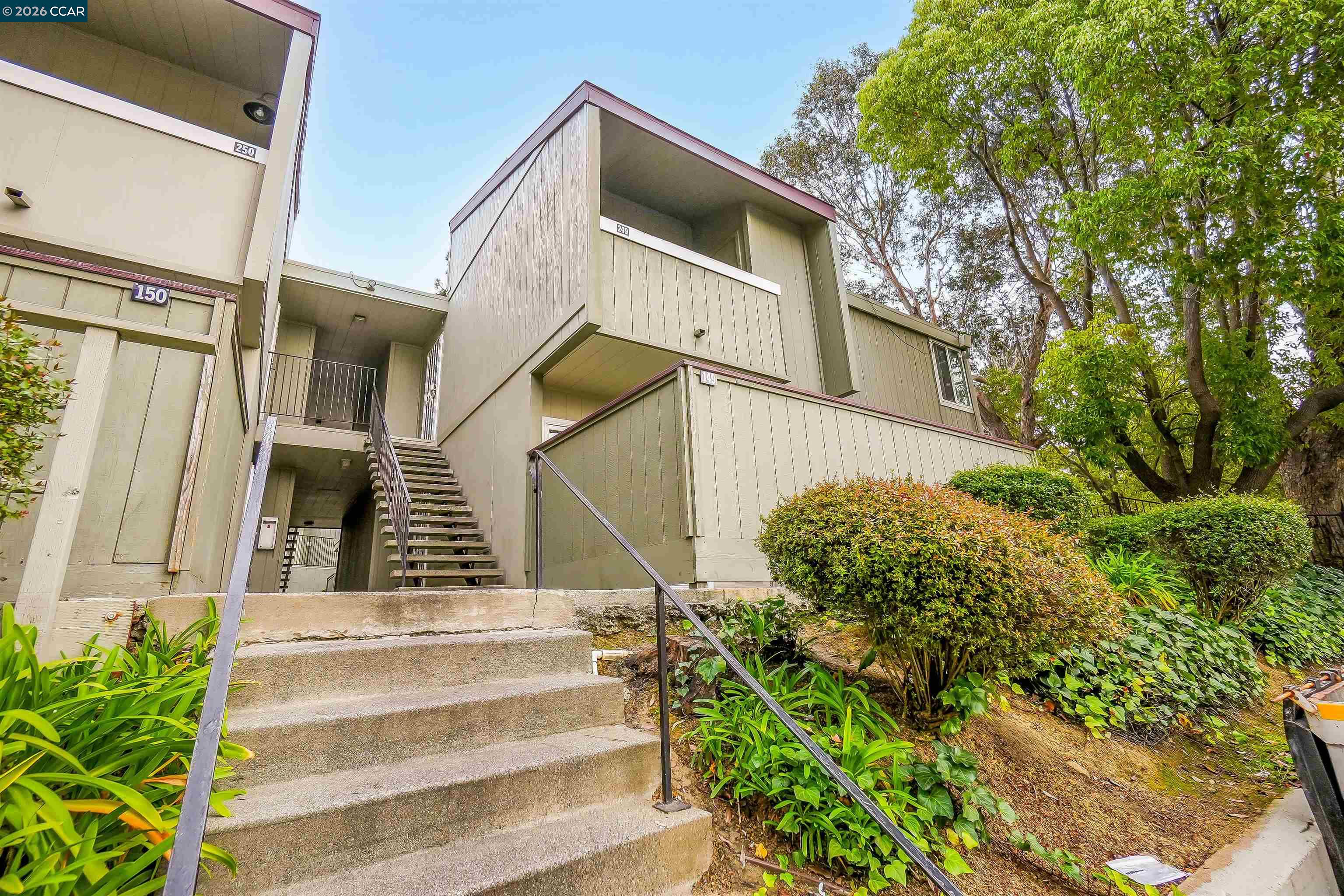 Detail Gallery Image 2 of 41 For 1333 N Camino Alto #149,  Vallejo,  CA 94589 - 3 Beds | 2 Baths