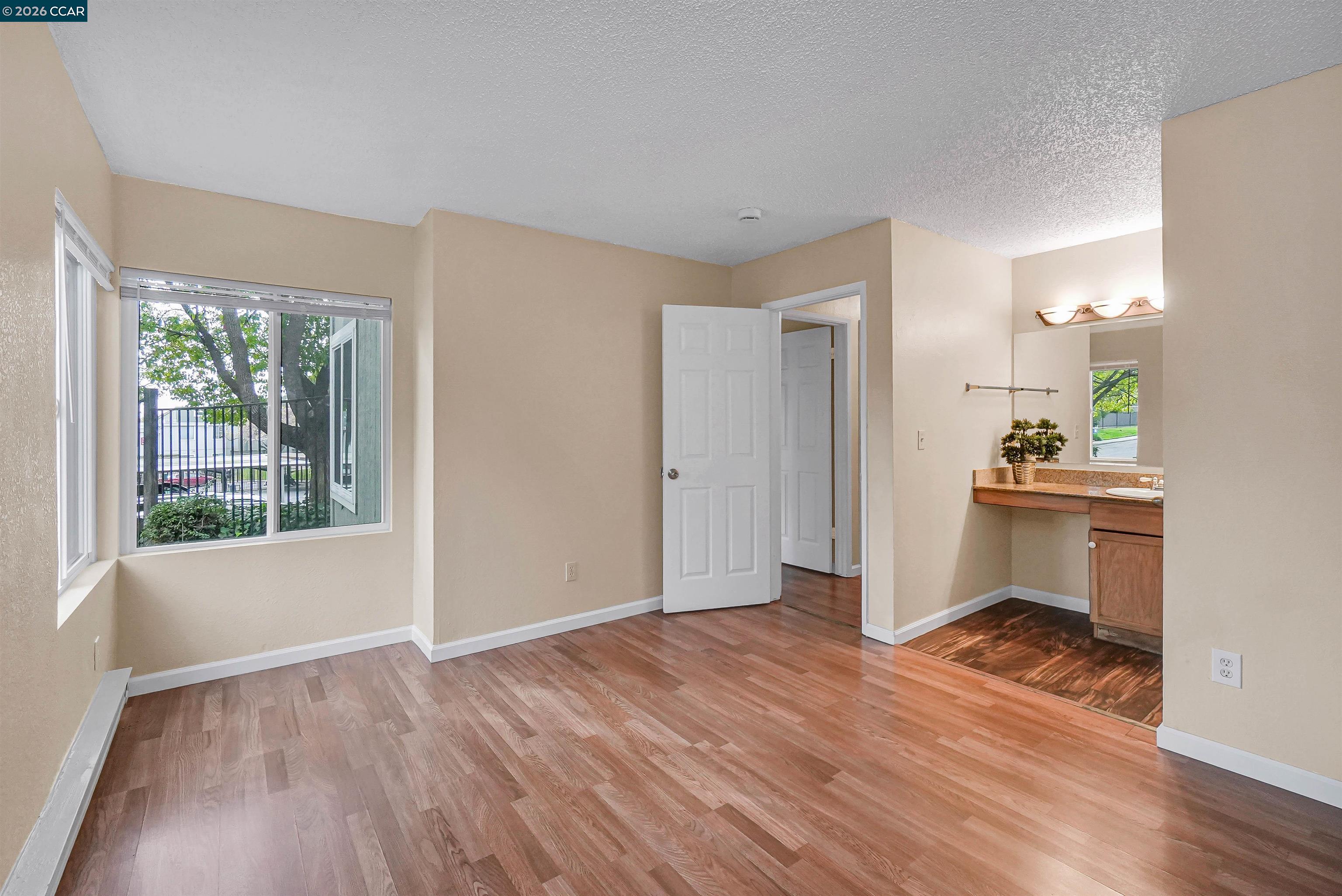 Detail Gallery Image 15 of 41 For 1333 N Camino Alto #149,  Vallejo,  CA 94589 - 3 Beds | 2 Baths