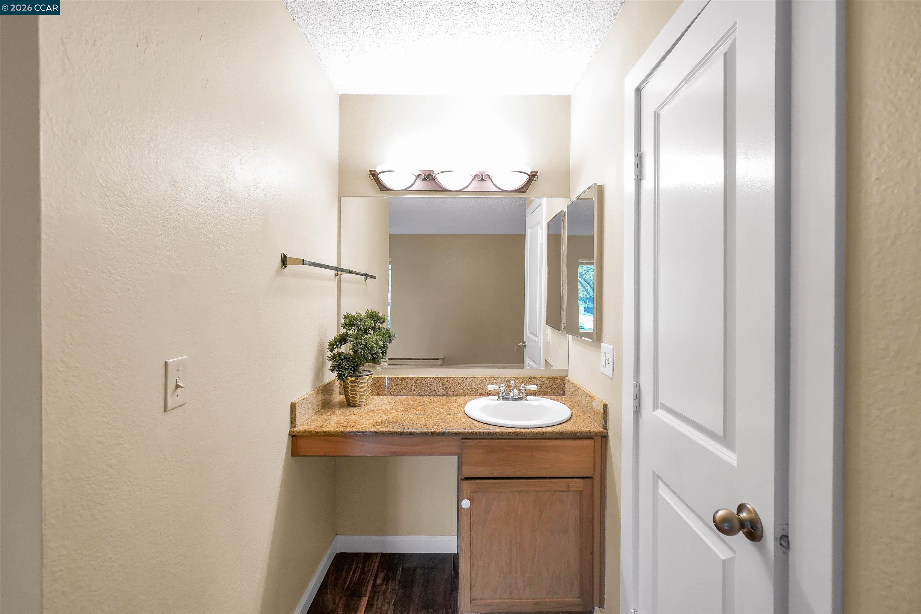 Detail Gallery Image 26 of 41 For 1333 N Camino Alto #149,  Vallejo,  CA 94589 - 3 Beds | 2 Baths