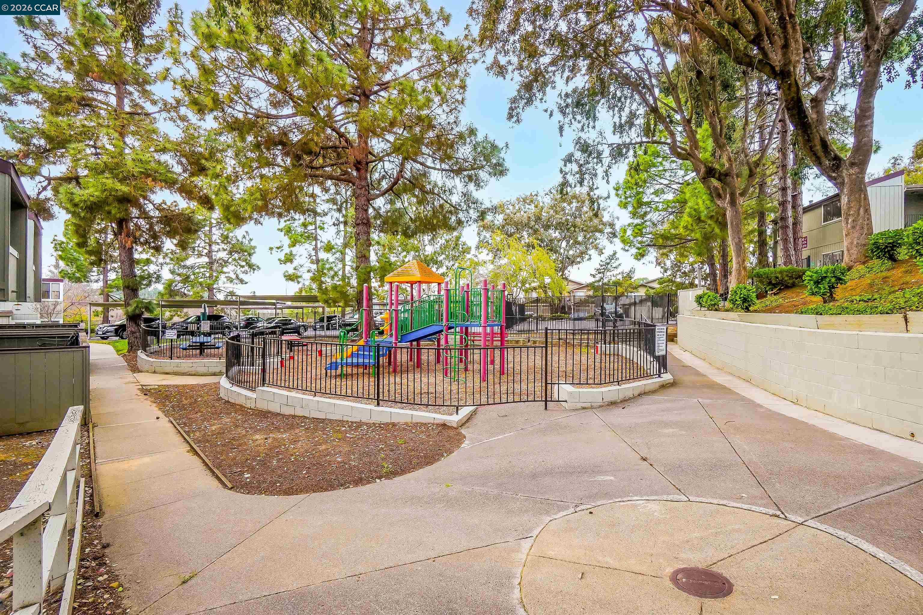 Detail Gallery Image 36 of 41 For 1333 N Camino Alto #149,  Vallejo,  CA 94589 - 3 Beds | 2 Baths