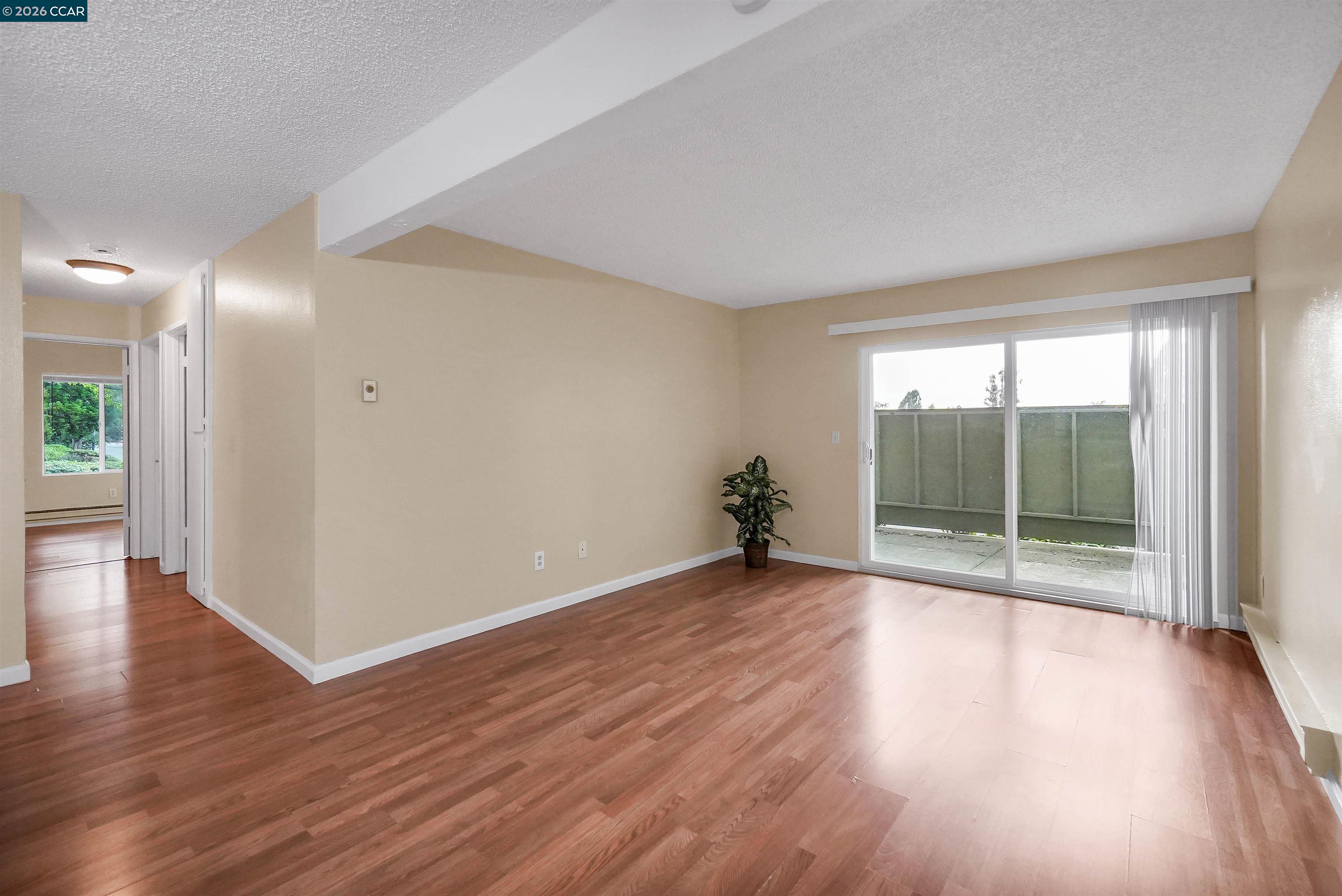 Detail Gallery Image 8 of 41 For 1333 N Camino Alto #149,  Vallejo,  CA 94589 - 3 Beds | 2 Baths