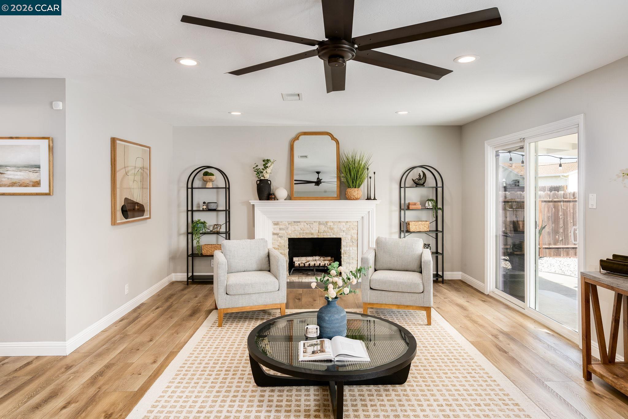 Front Image Thumbnail for CC41122420