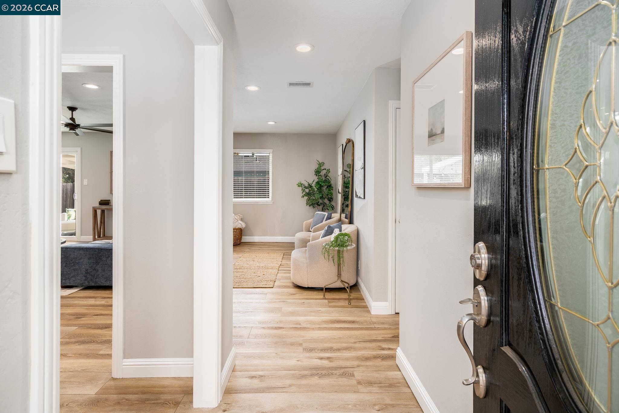 Detail Gallery Image 3 of 41 For 3916 Saint Michael Ct, Concord,  CA 94519 - 3 Beds | 2 Baths