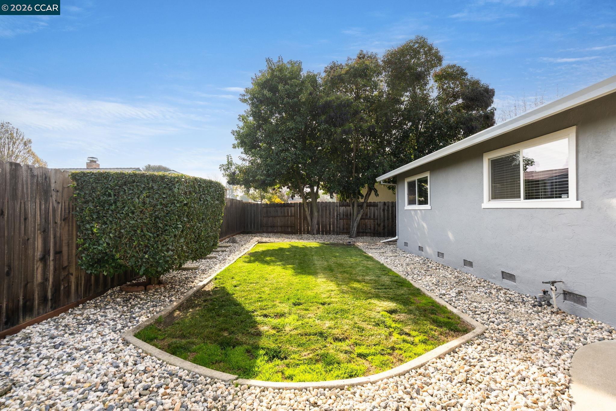 Detail Gallery Image 33 of 41 For 3916 Saint Michael Ct, Concord,  CA 94519 - 3 Beds | 2 Baths