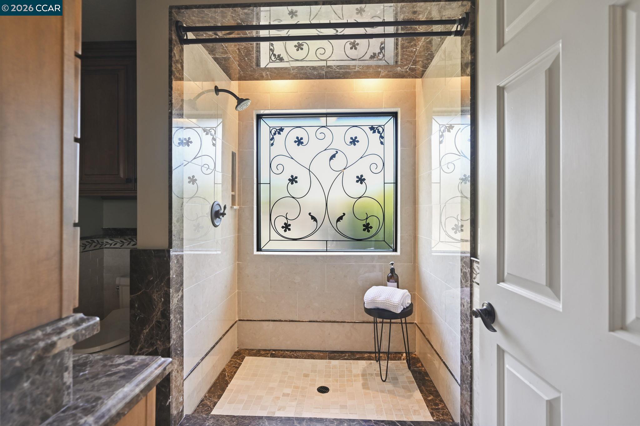 Detail Gallery Image 24 of 55 For 226a Nob Hill Drive, Walnut Creek,  CA 94596 - 5 Beds | 4 Baths