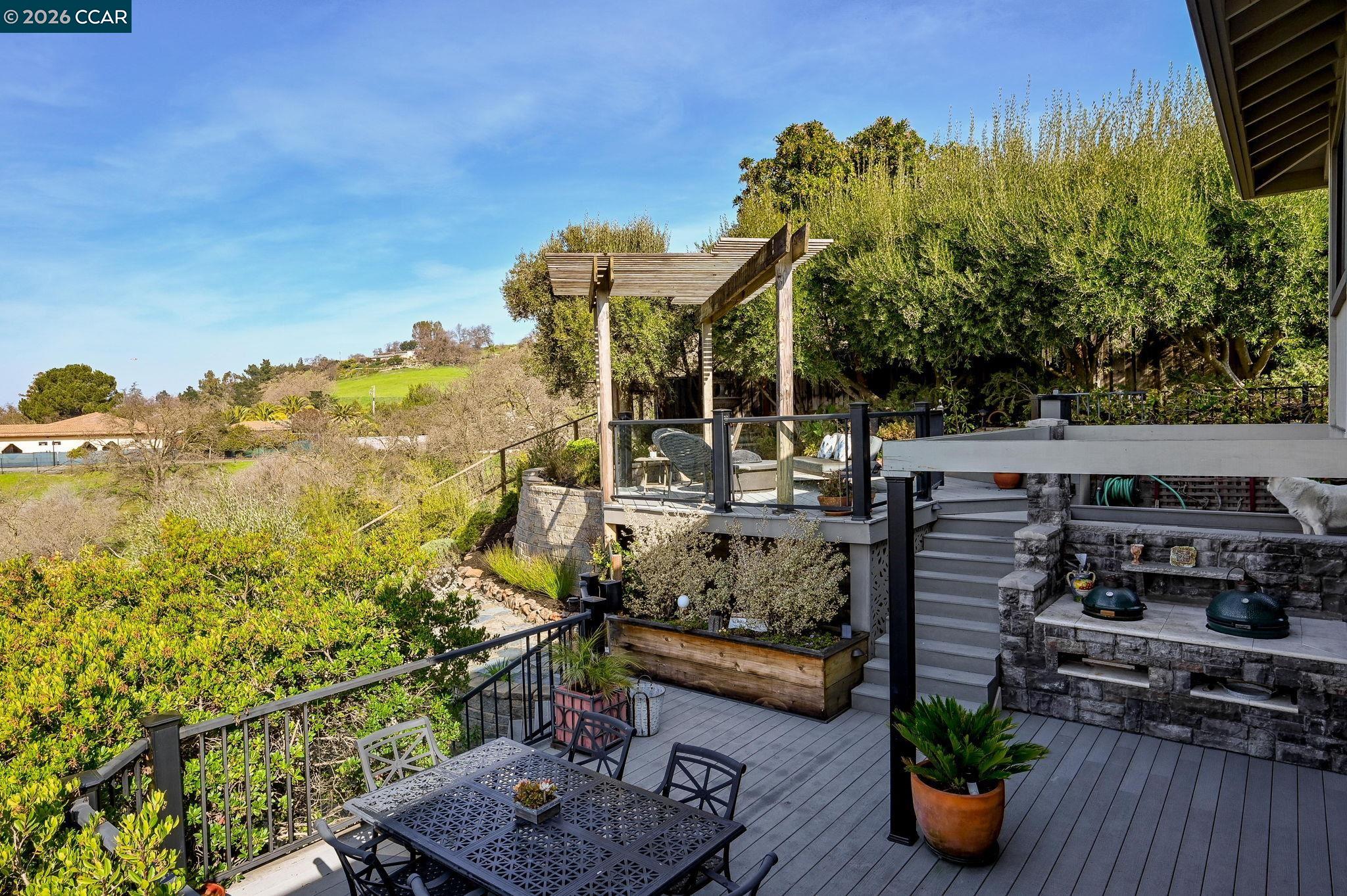 Detail Gallery Image 40 of 55 For 226a Nob Hill Drive, Walnut Creek,  CA 94596 - 5 Beds | 4 Baths