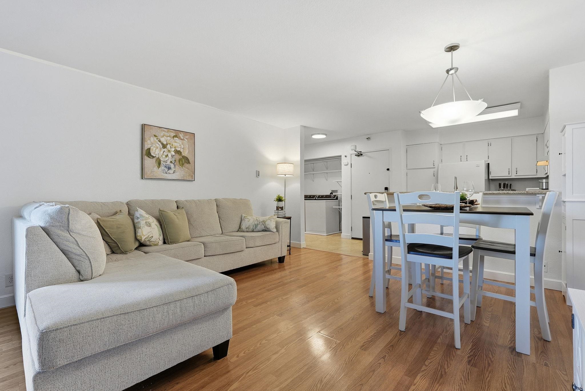 Photo #8: 41122424 Listing: Photo #8