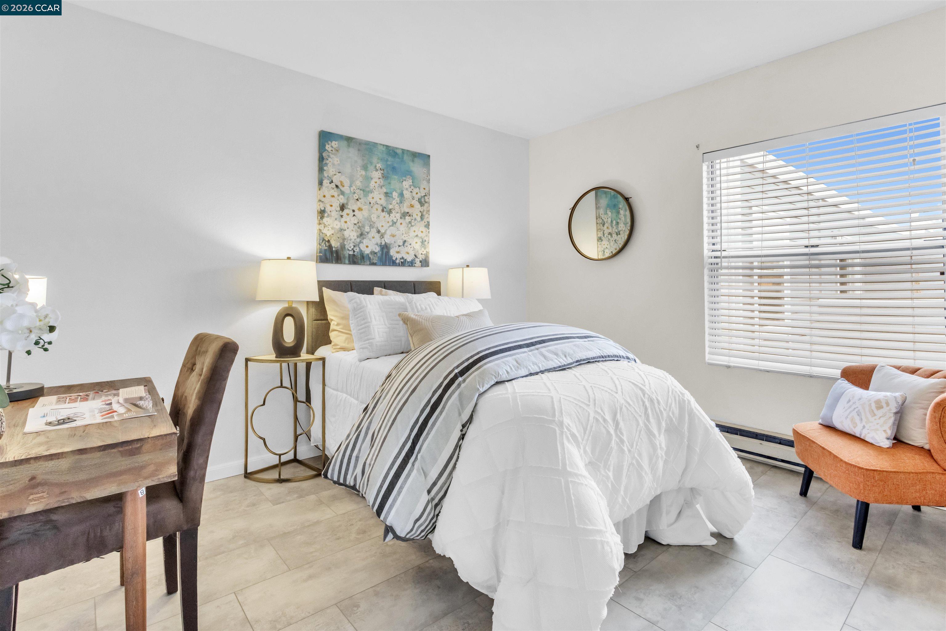 Detail Gallery Image 13 of 30 For 952 Mission Rd, South San Francisco,  CA 94080 - 2 Beds | 1 Baths