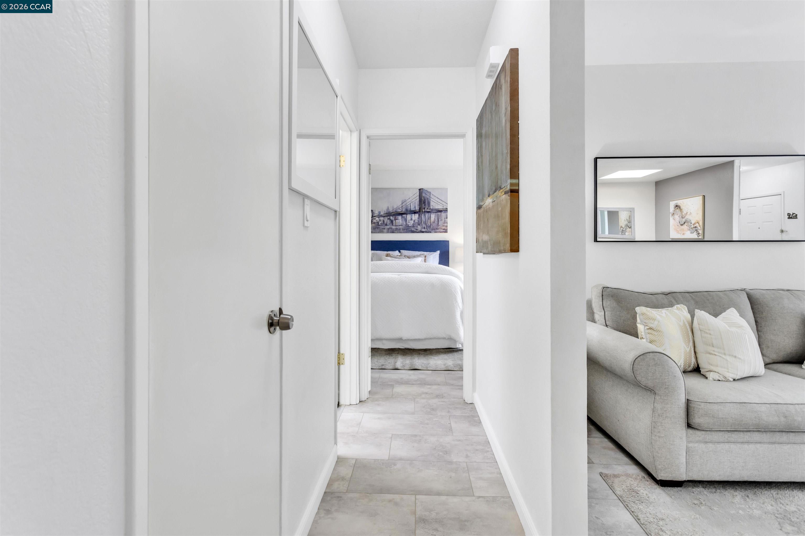 Detail Gallery Image 15 of 30 For 952 Mission Rd, South San Francisco,  CA 94080 - 2 Beds | 1 Baths