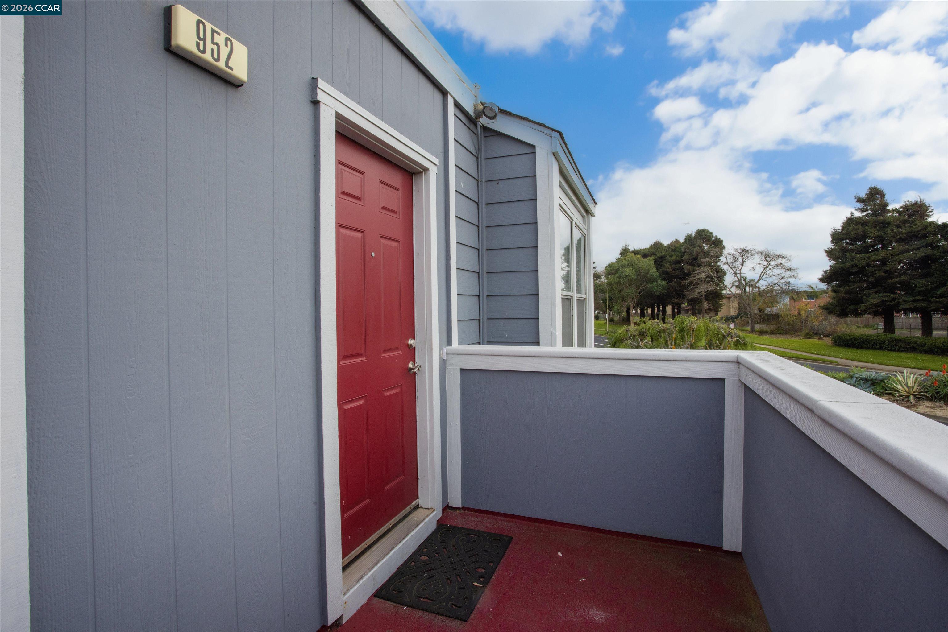 Detail Gallery Image 23 of 30 For 952 Mission Rd, South San Francisco,  CA 94080 - 2 Beds | 1 Baths