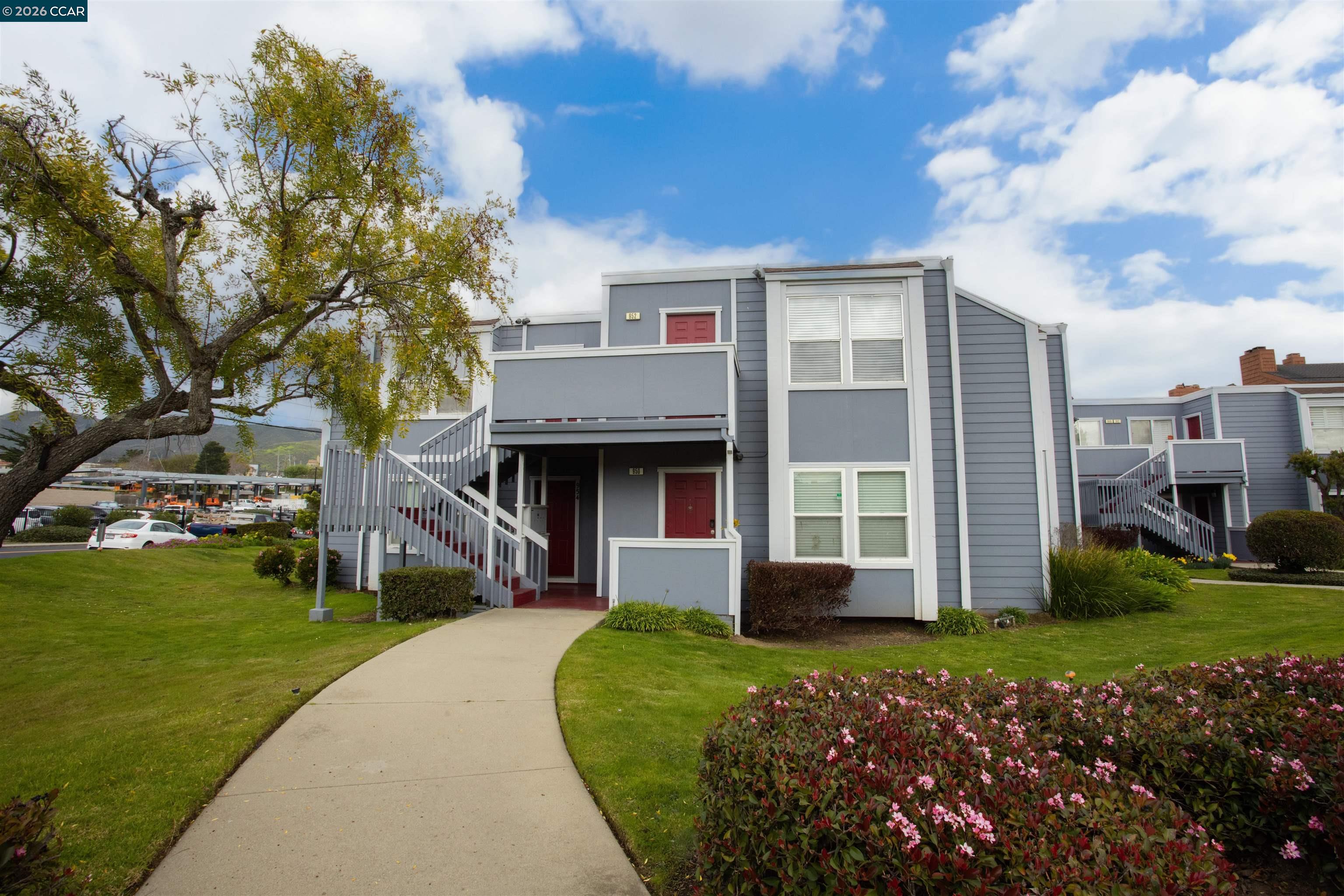 Detail Gallery Image 25 of 30 For 952 Mission Rd, South San Francisco,  CA 94080 - 2 Beds | 1 Baths