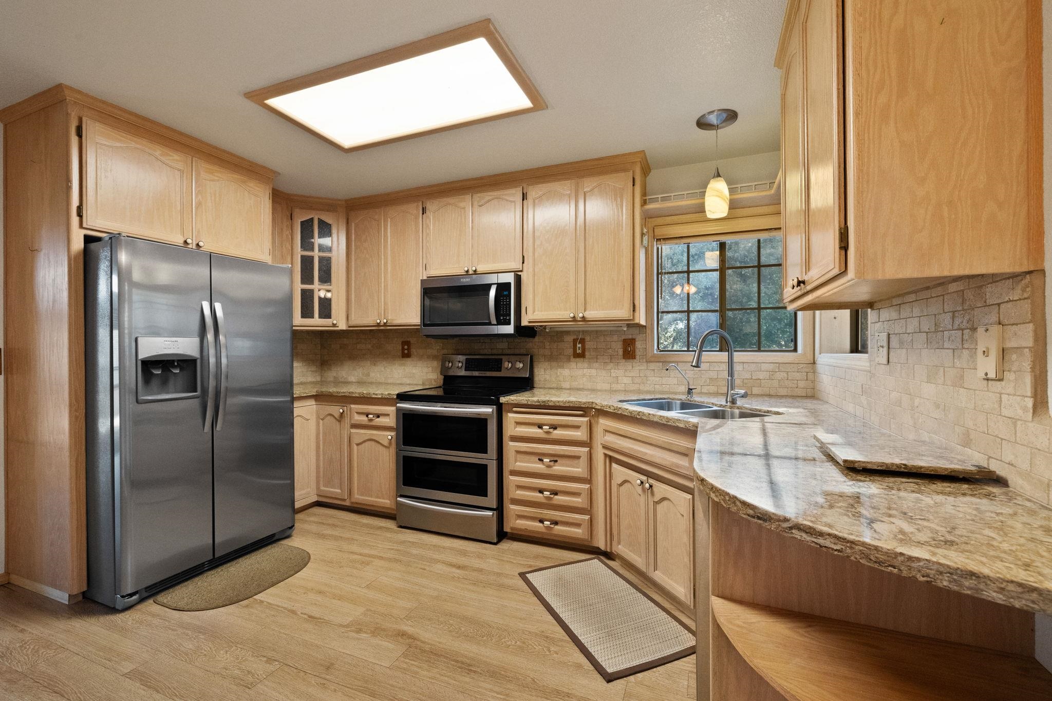 Detail Gallery Image 10 of 54 For 21239 Pokie Dr, Soulsbyville,  CA 95372 - 3 Beds | 2 Baths