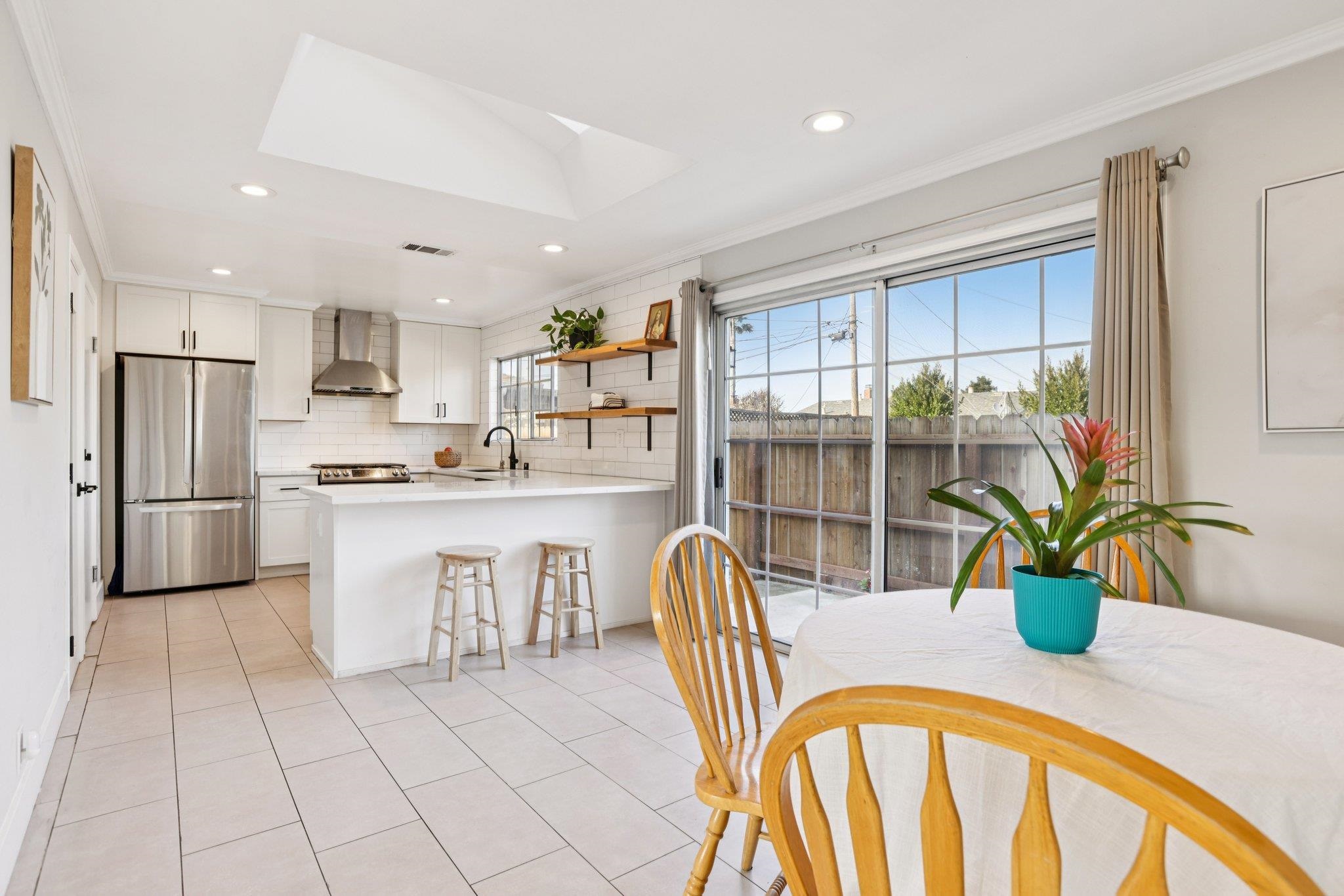 Detail Gallery Image 16 of 46 For 7865 Tamarack Dr, Dublin,  CA 94568 - 3 Beds | 2 Baths