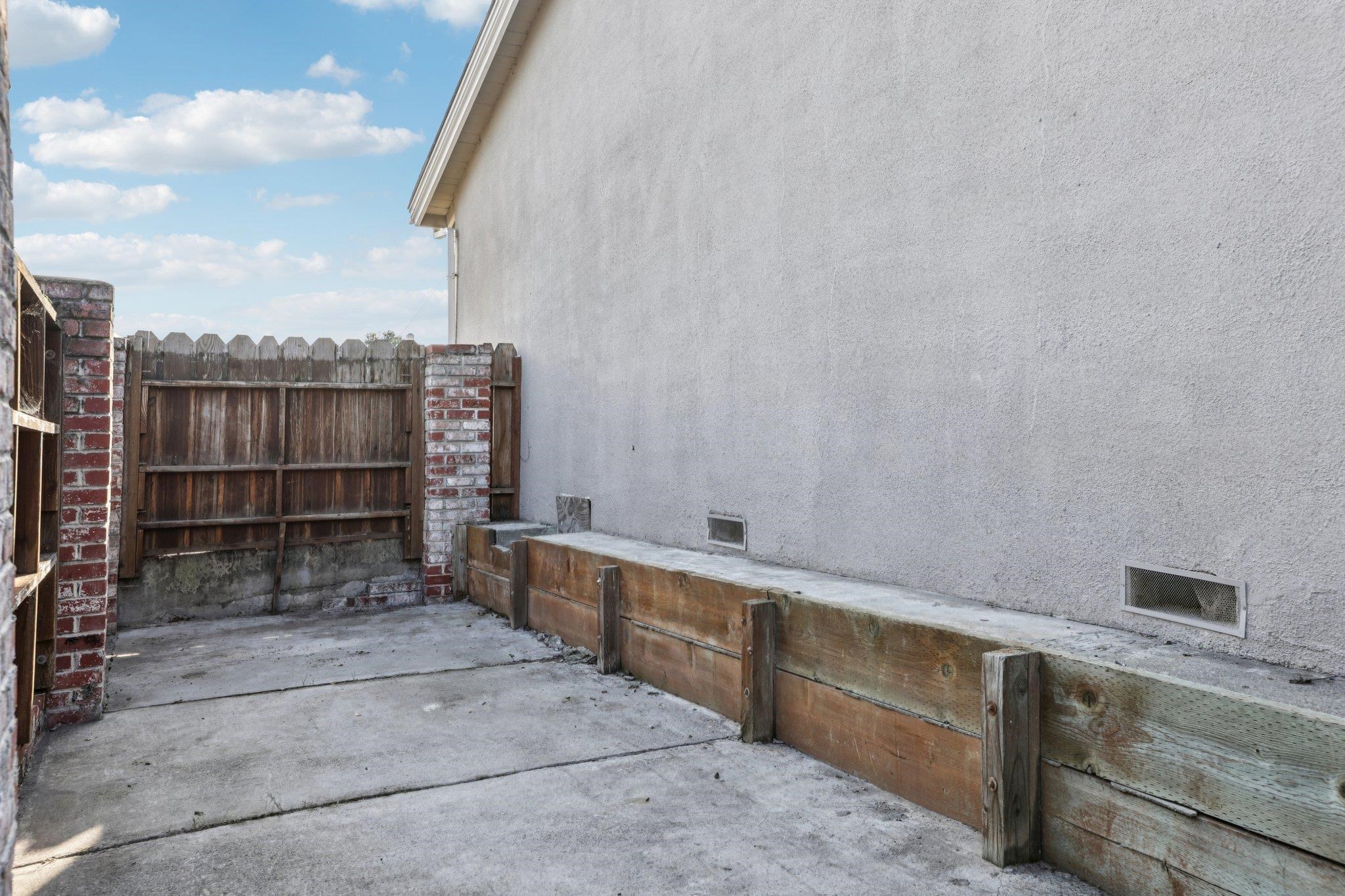 Detail Gallery Image 32 of 46 For 7865 Tamarack Dr, Dublin,  CA 94568 - 3 Beds | 2 Baths