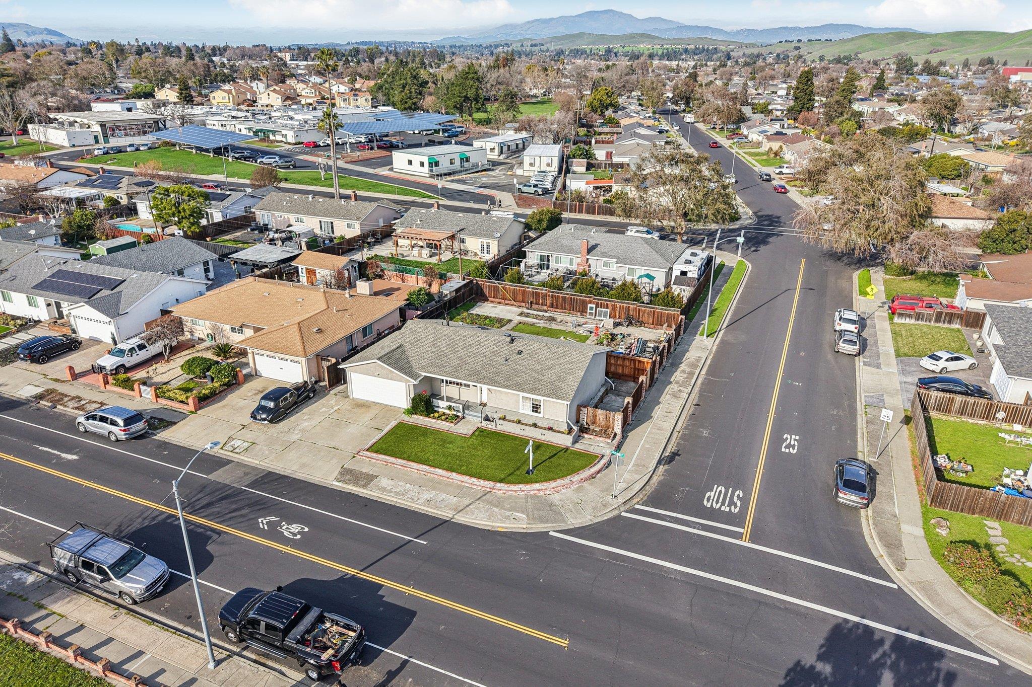 Detail Gallery Image 34 of 46 For 7865 Tamarack Dr, Dublin,  CA 94568 - 3 Beds | 2 Baths