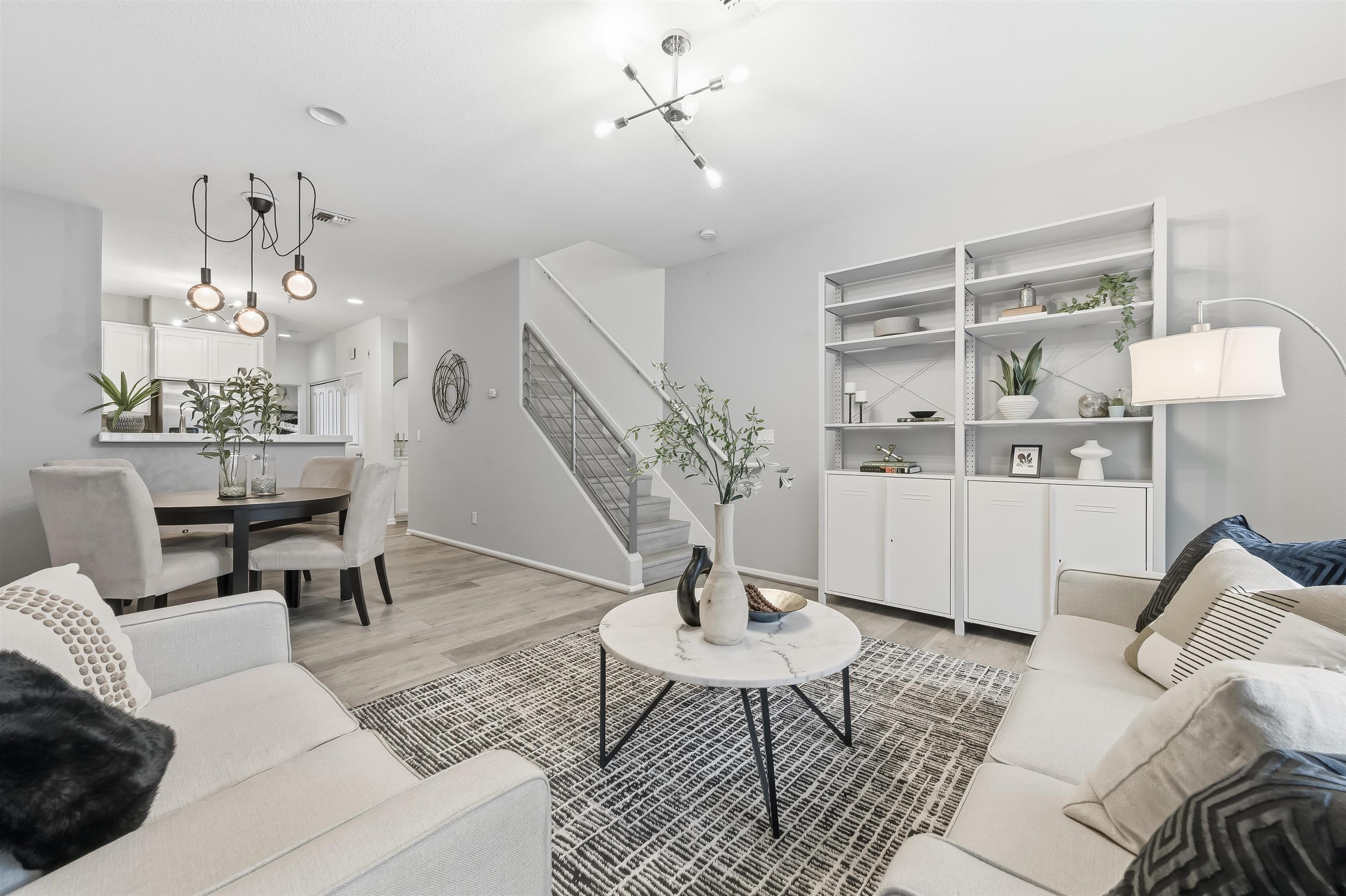 Photo #1: 41122436 Listing: Photo #1