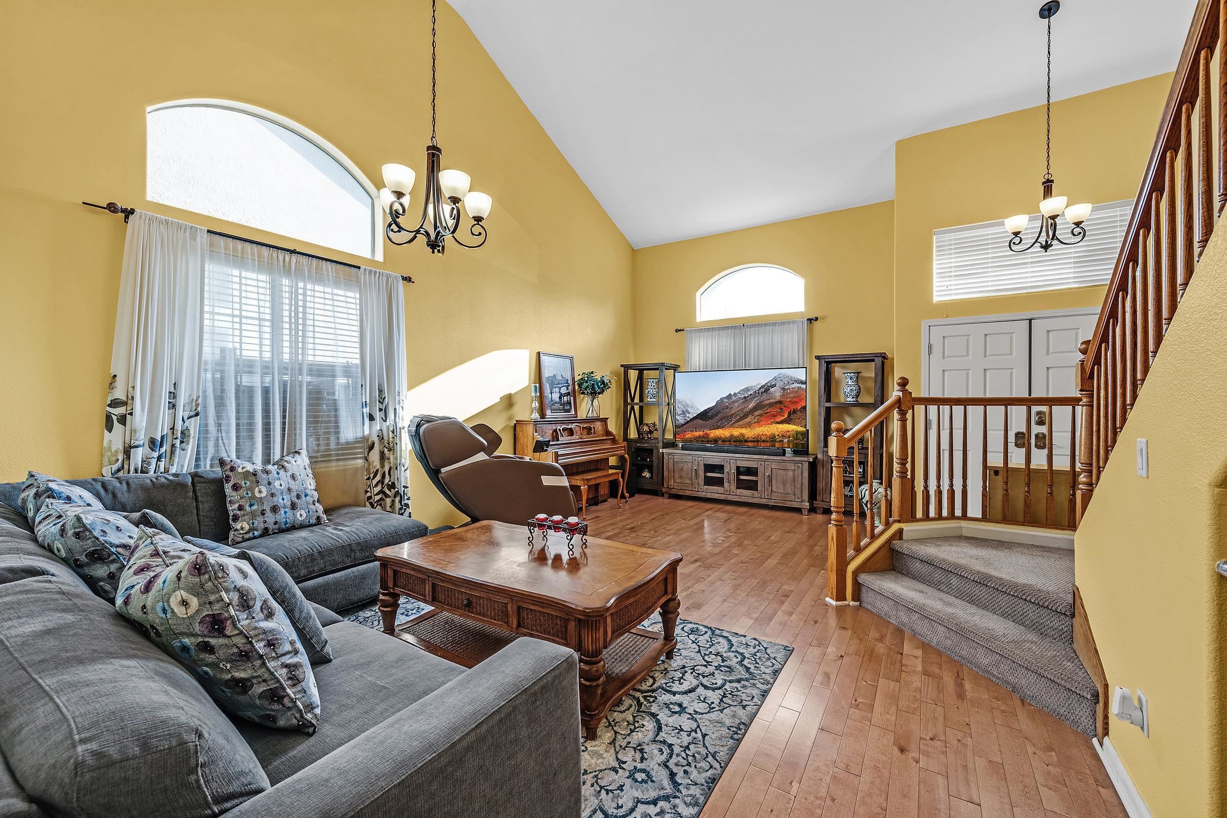 Detail Gallery Image 3 of 33 For 15100 Shining Star Ln, San Leandro,  CA 94579 - 4 Beds | 3 Baths